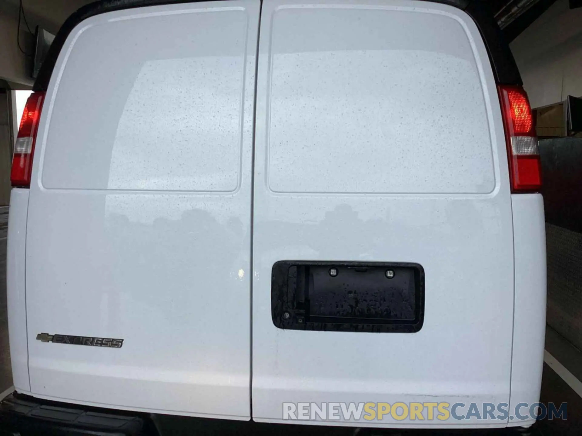 1 Photograph of a damaged car 1GCWGAFP8N1271163 CHEVROLET EXPRESS CARGO 2022