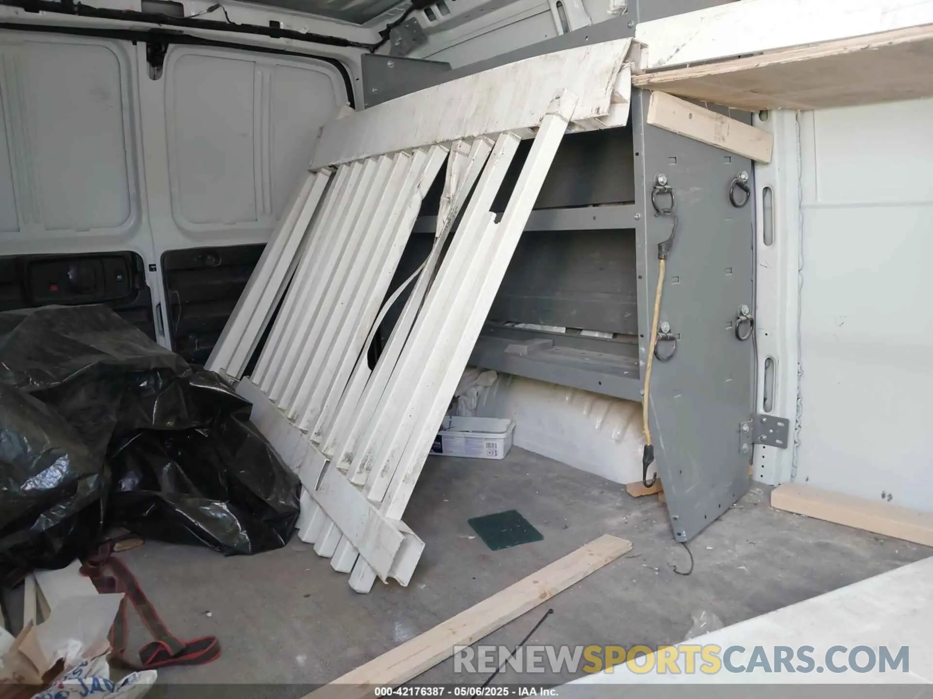 8 Photograph of a damaged car 1GCWGAFP0P1254926 CHEVROLET EXPRESS CARGO 2023