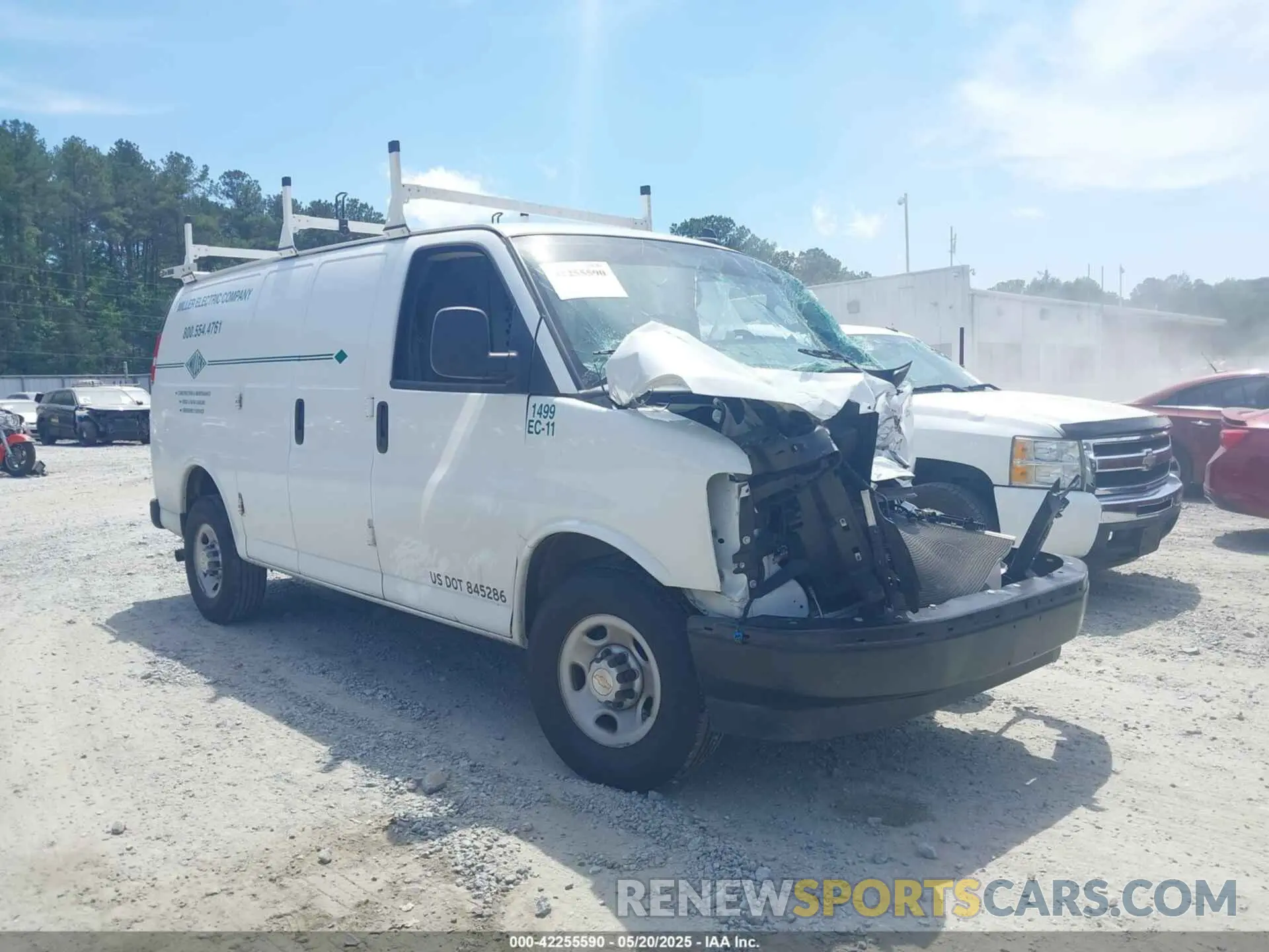 1 Photograph of a damaged car 1GCWGAFP1P1252487 CHEVROLET EXPRESS CARGO 2023