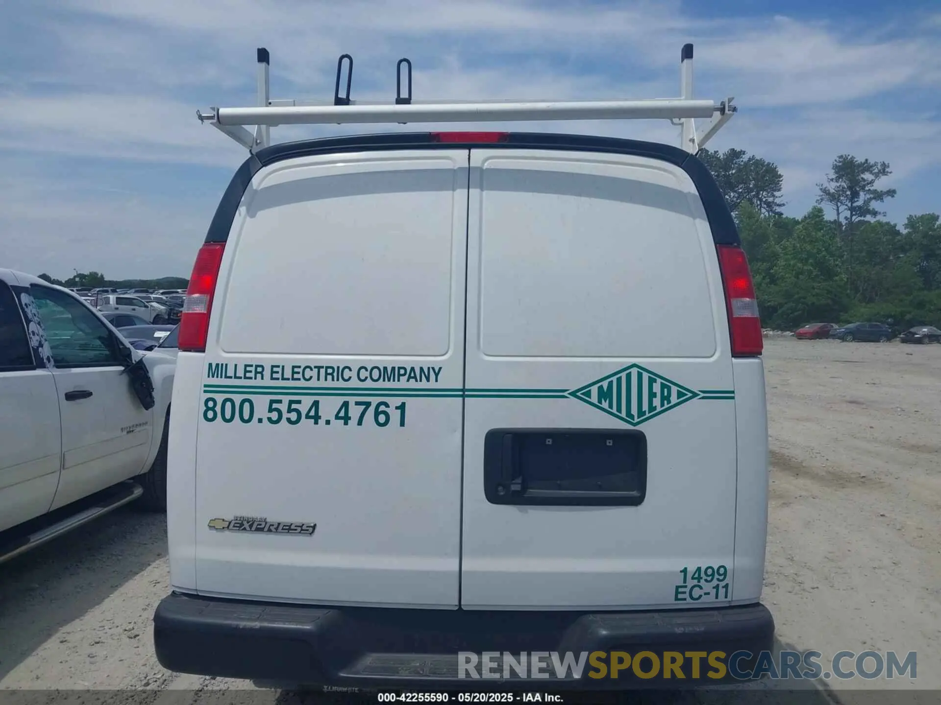 16 Photograph of a damaged car 1GCWGAFP1P1252487 CHEVROLET EXPRESS CARGO 2023