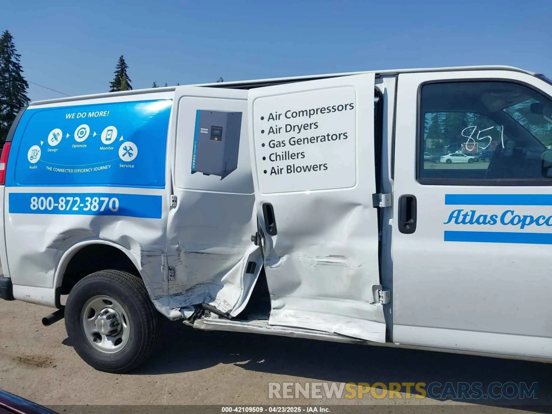 6 Photograph of a damaged car 1GCWGAFP4P1176442 CHEVROLET EXPRESS CARGO 2023