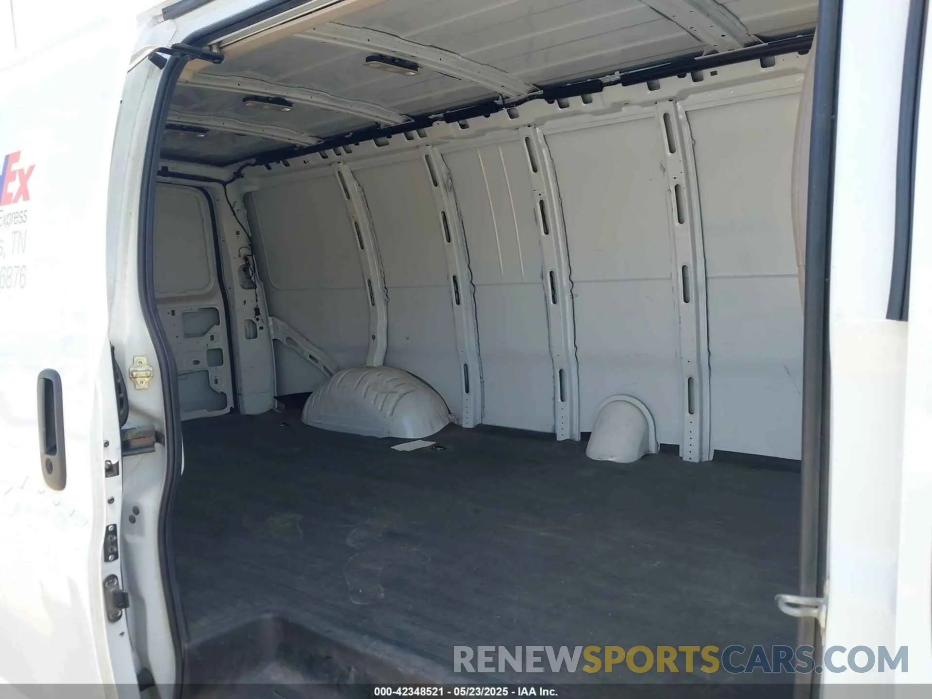 8 Фотография поврежденного автомобиля 1GCWGBFP0P1180994 CHEVROLET EXPRESS CARGO 2023