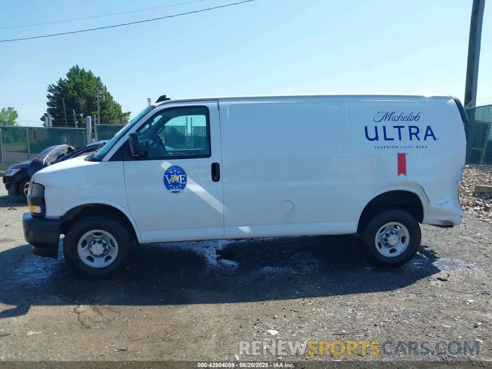 15 Фотография поврежденного автомобиля 1GCWGAFP6R1216135 CHEVROLET EXPRESS CARGO 2024