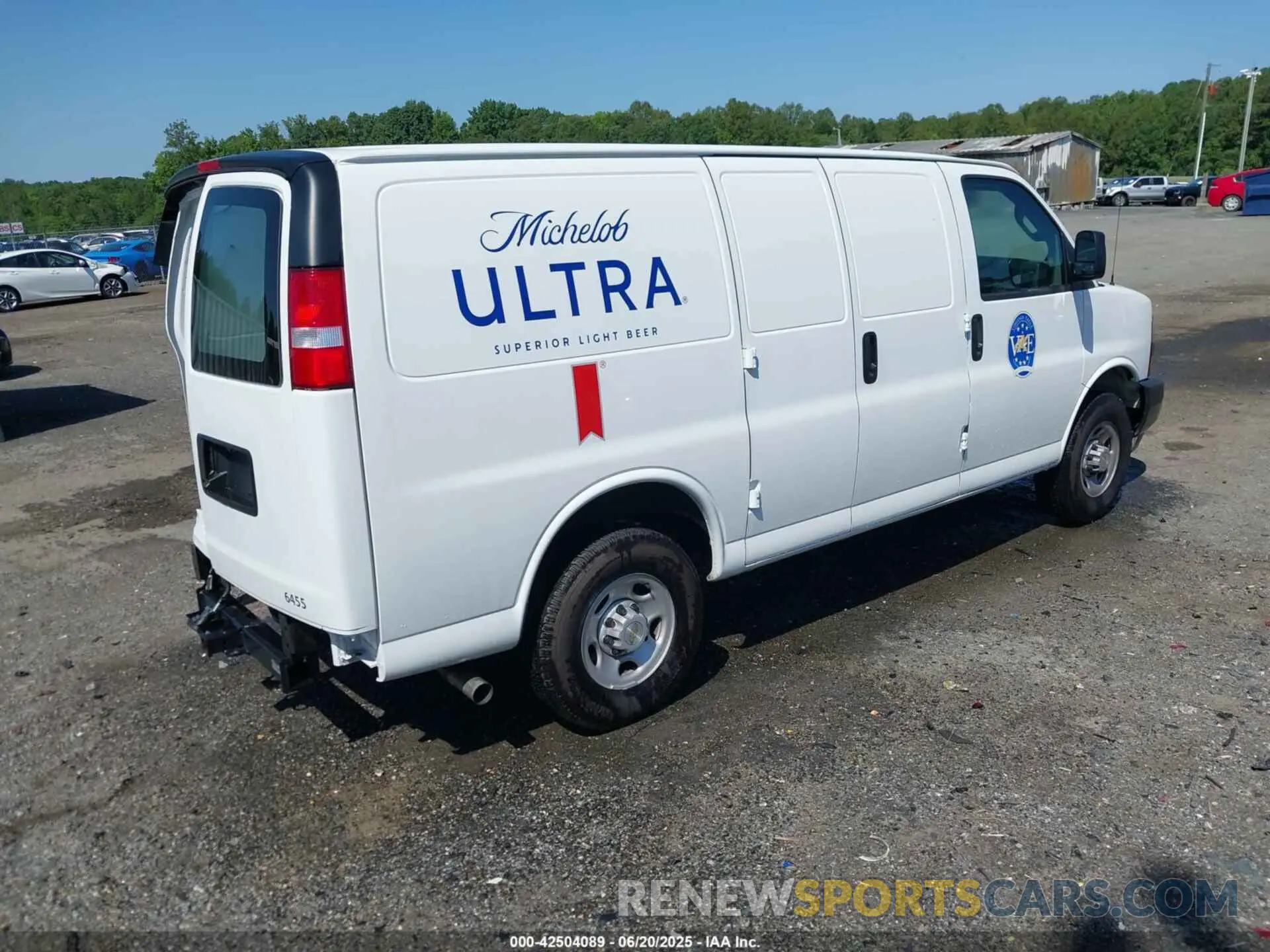 4 Фотография поврежденного автомобиля 1GCWGAFP6R1216135 CHEVROLET EXPRESS CARGO 2024