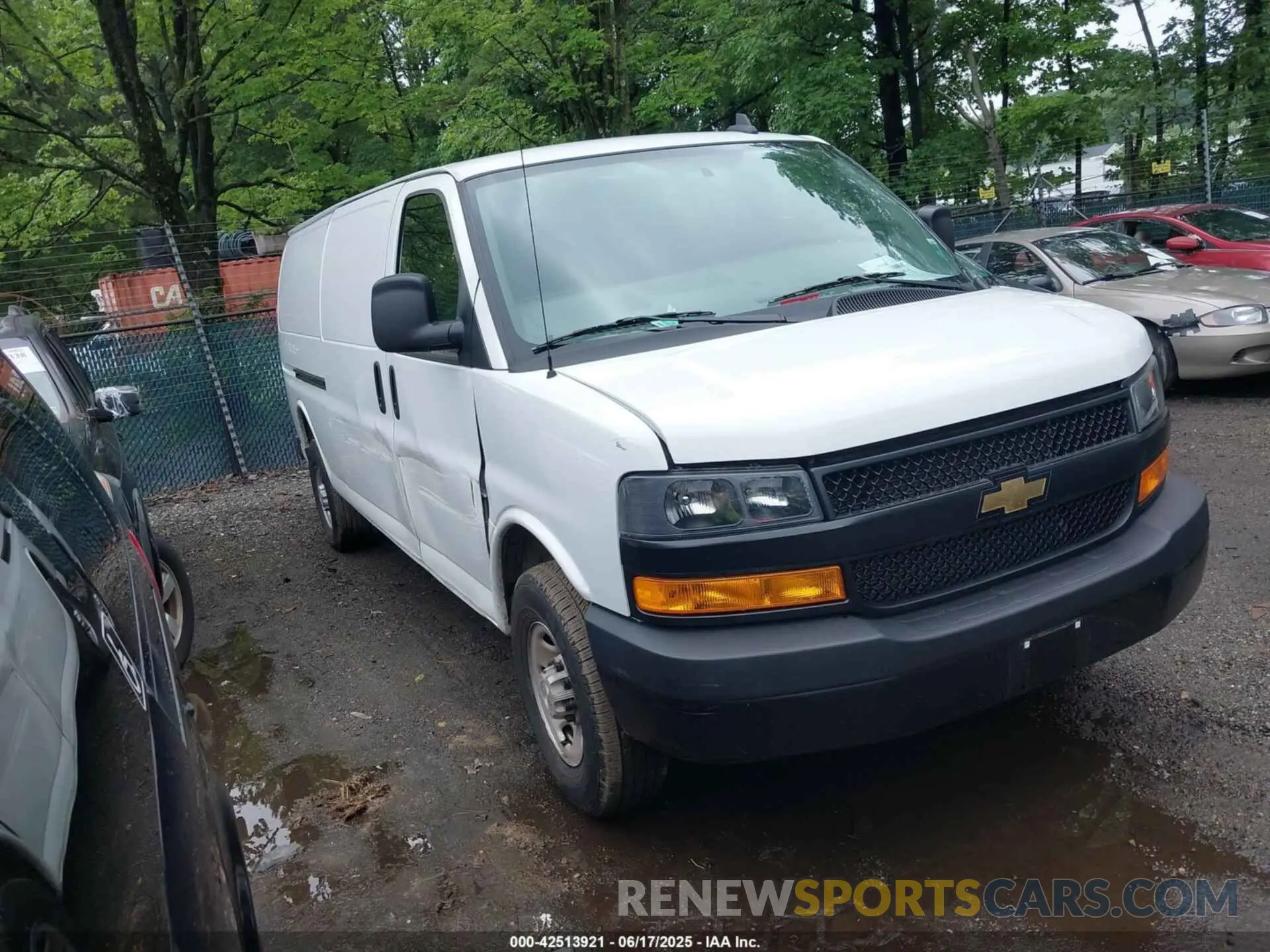 1 Photograph of a damaged car 1GCWGBFP7P1254184 CHEVROLET EXPRESS CARGO VAN 2023