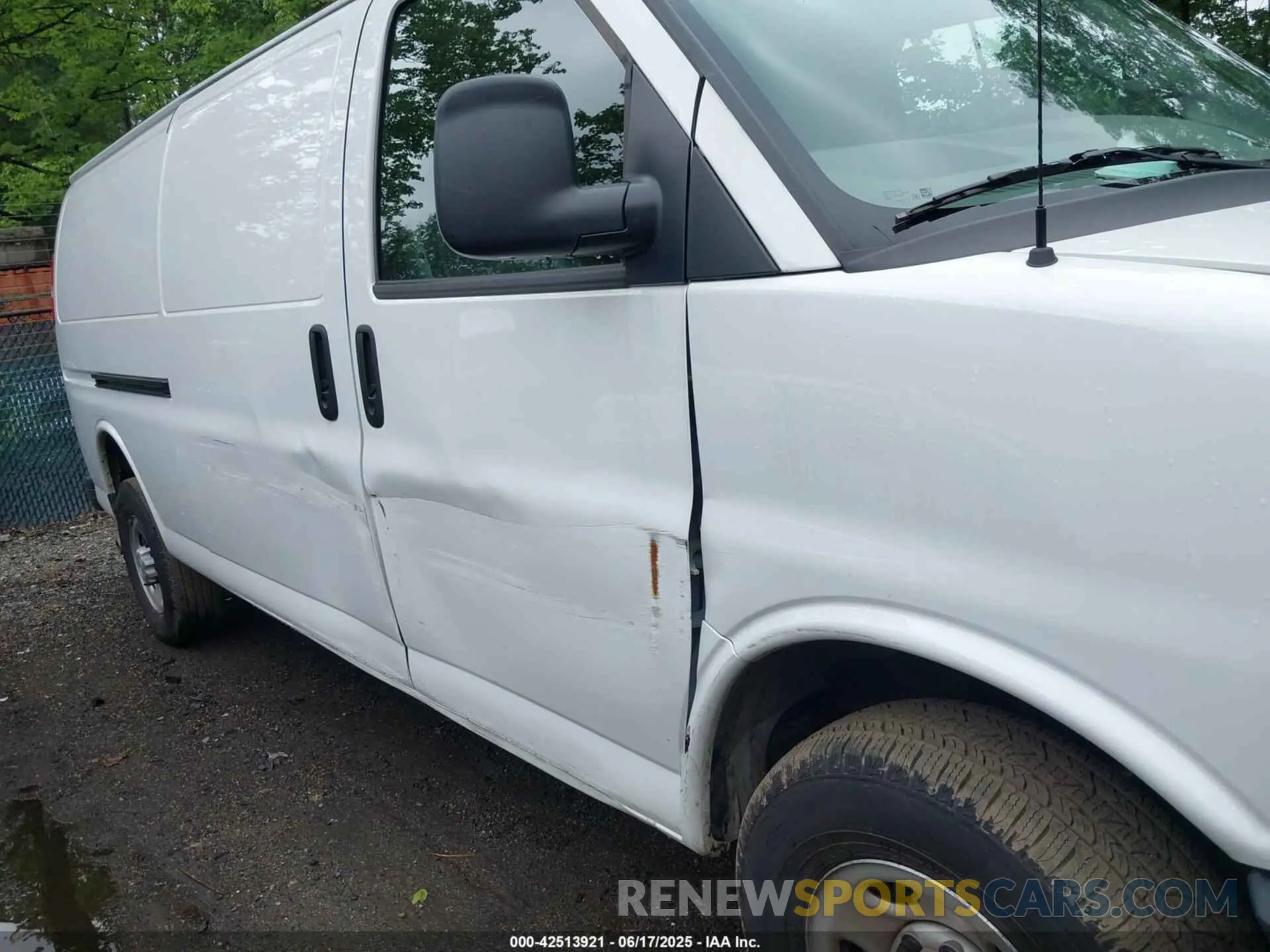 6 Photograph of a damaged car 1GCWGBFP7P1254184 CHEVROLET EXPRESS CARGO VAN 2023