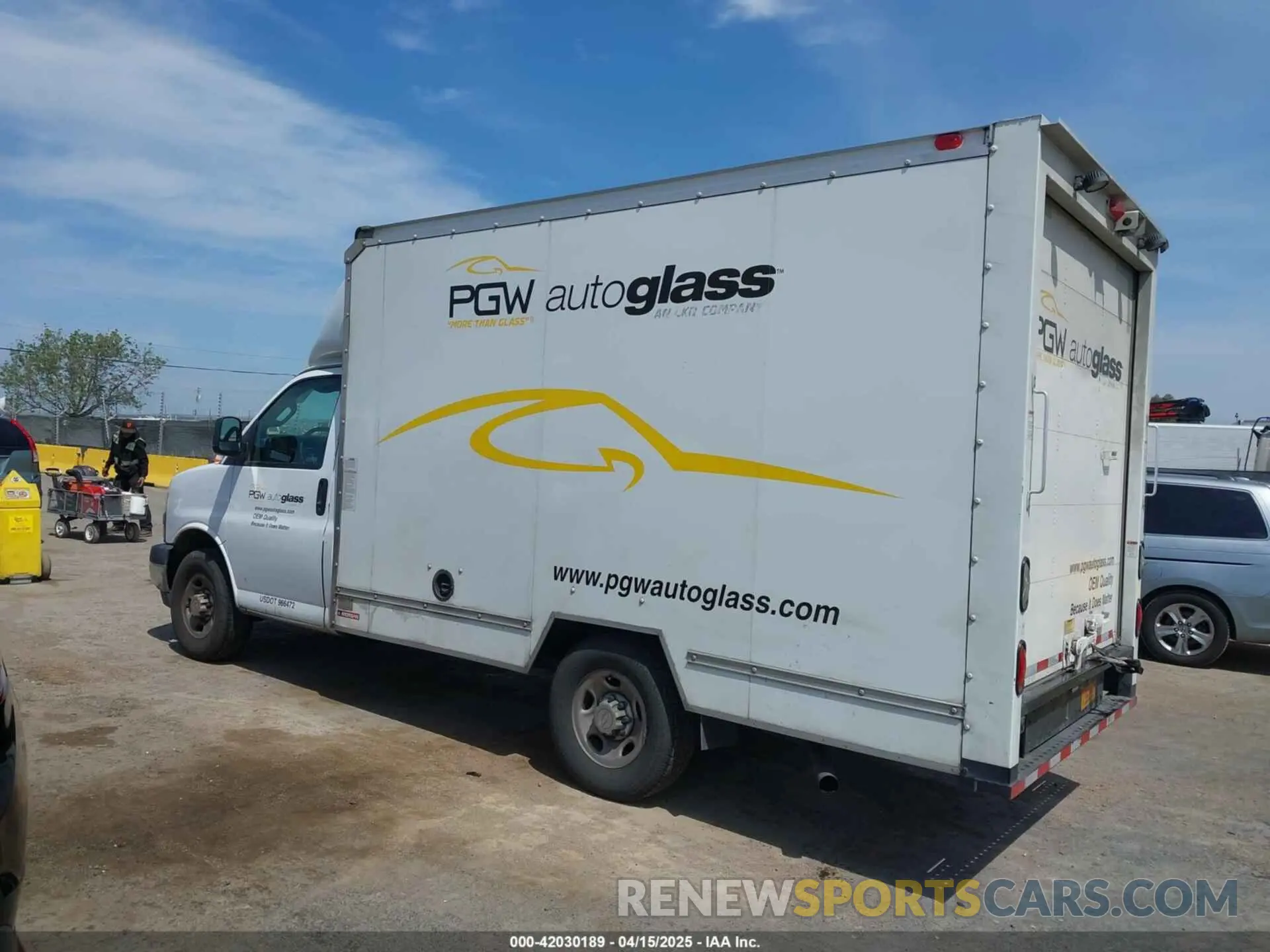 3 Photograph of a damaged car 1GB0GRFP8K1141906 CHEVROLET EXPRESS CUTAWAY 2019