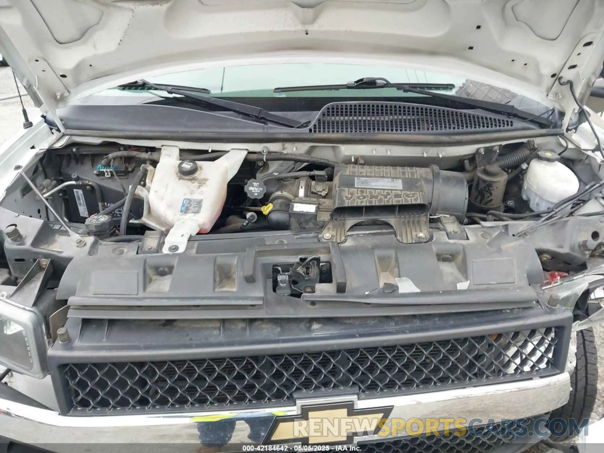10 Photograph of a damaged car 1GB0GRFG2L1251433 CHEVROLET EXPRESS CUTAWAY 2020