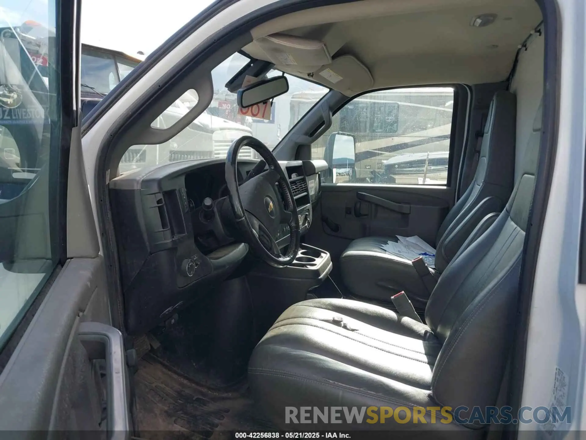7 Фотография поврежденного автомобиля 1GB3GSCGXL1169782 CHEVROLET EXPRESS CUTAWAY 2020