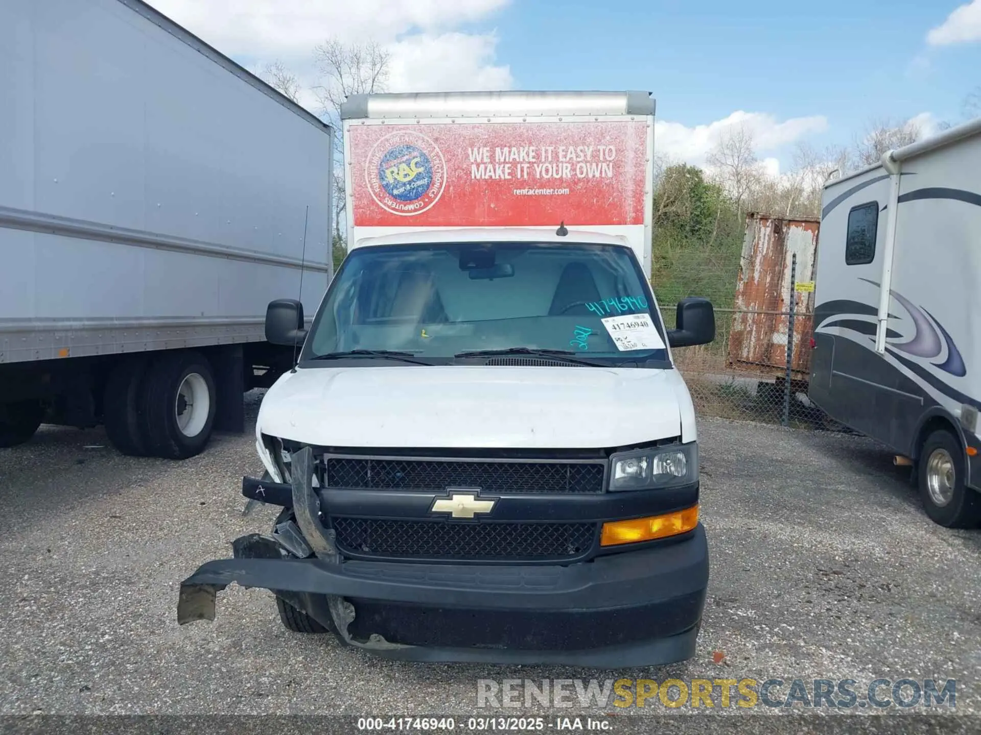 12 Photograph of a damaged car 1GB0GRFP6M1157167 CHEVROLET EXPRESS CUTAWAY 2021