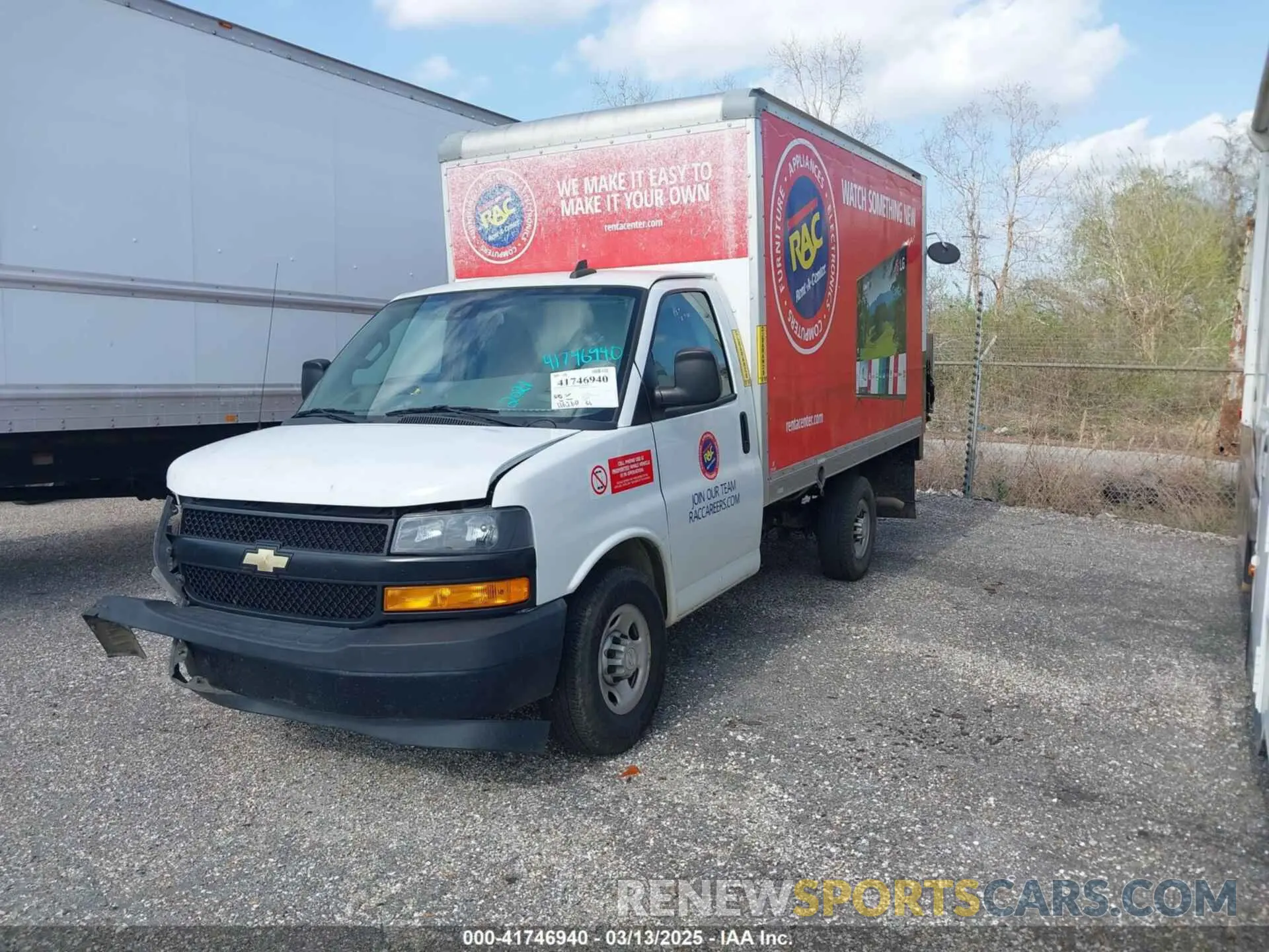 2 Photograph of a damaged car 1GB0GRFP6M1157167 CHEVROLET EXPRESS CUTAWAY 2021