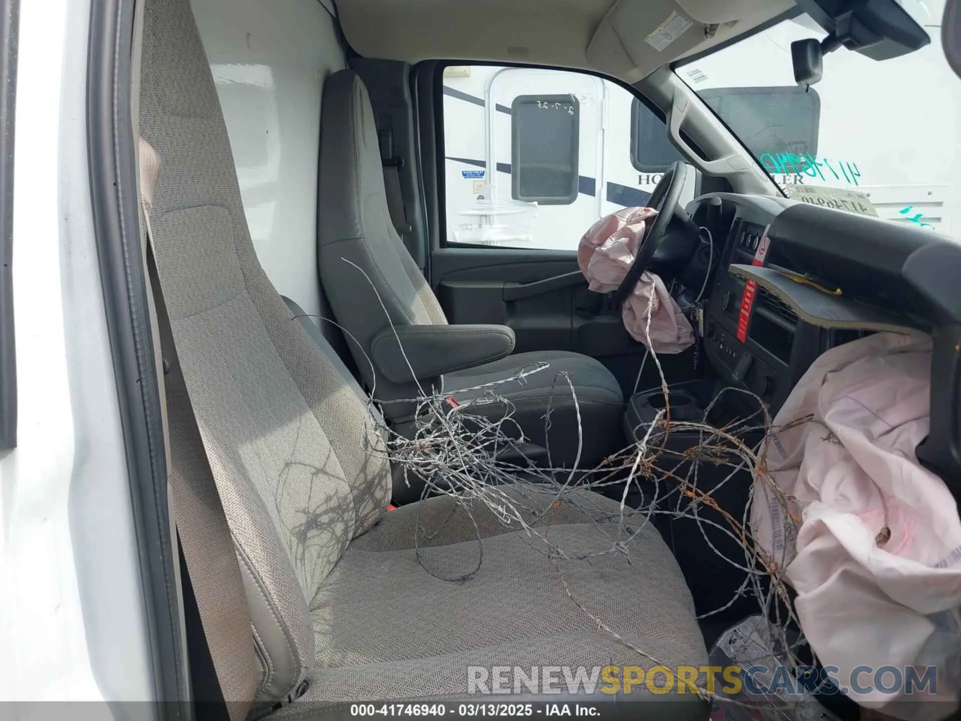 7 Photograph of a damaged car 1GB0GRFP6M1157167 CHEVROLET EXPRESS CUTAWAY 2021