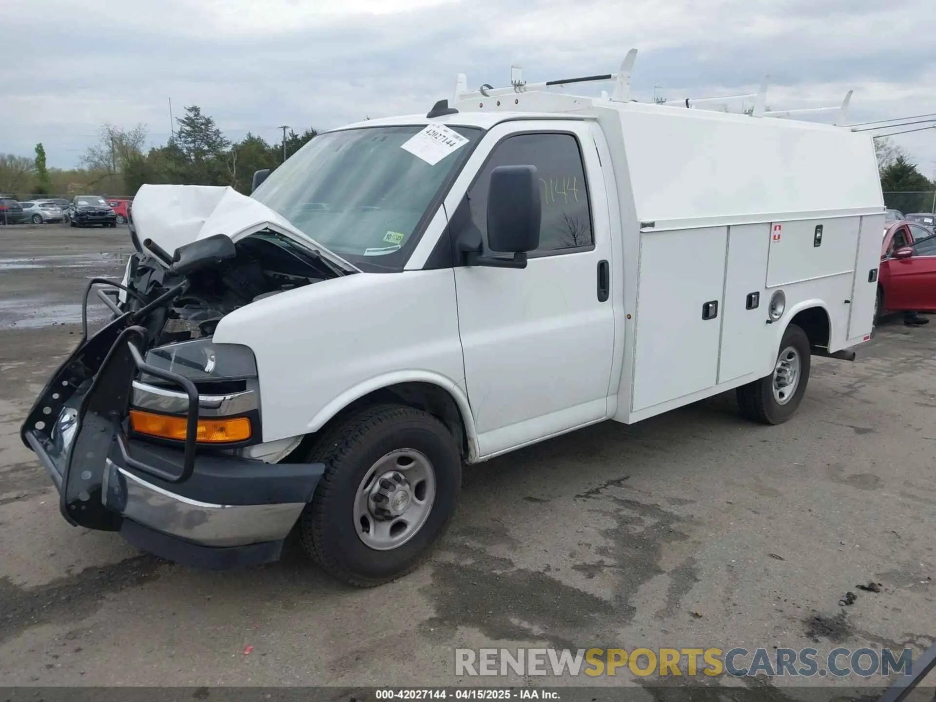2 Photograph of a damaged car 1GB0GRF70N1271053 CHEVROLET EXPRESS CUTAWAY 2022