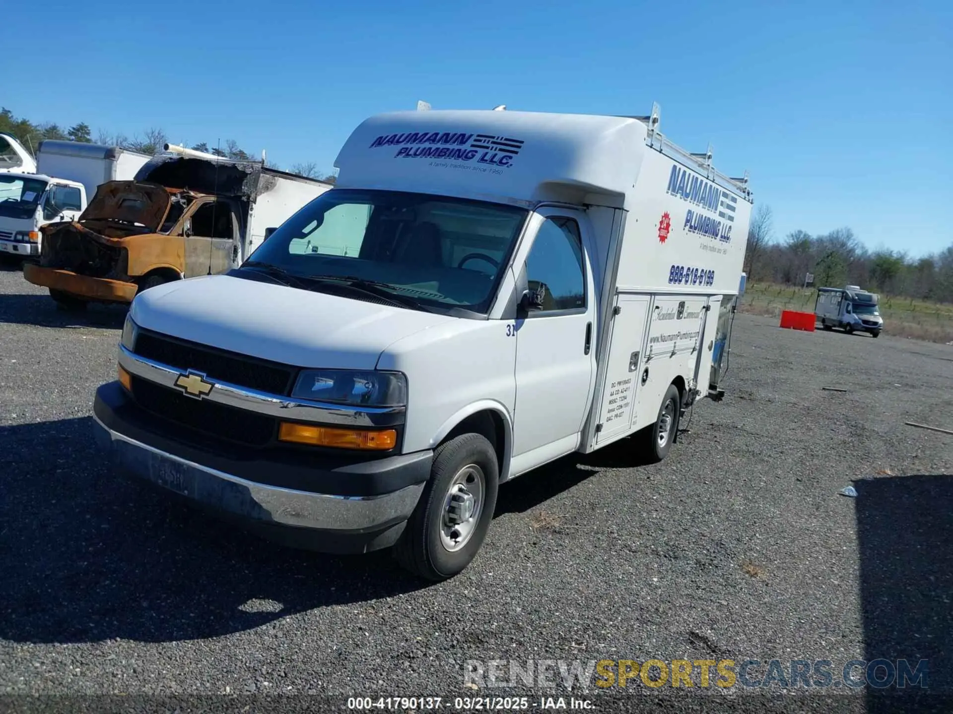 2 Фотография поврежденного автомобиля 1GB0GRF7XN1287826 CHEVROLET EXPRESS CUTAWAY 2022
