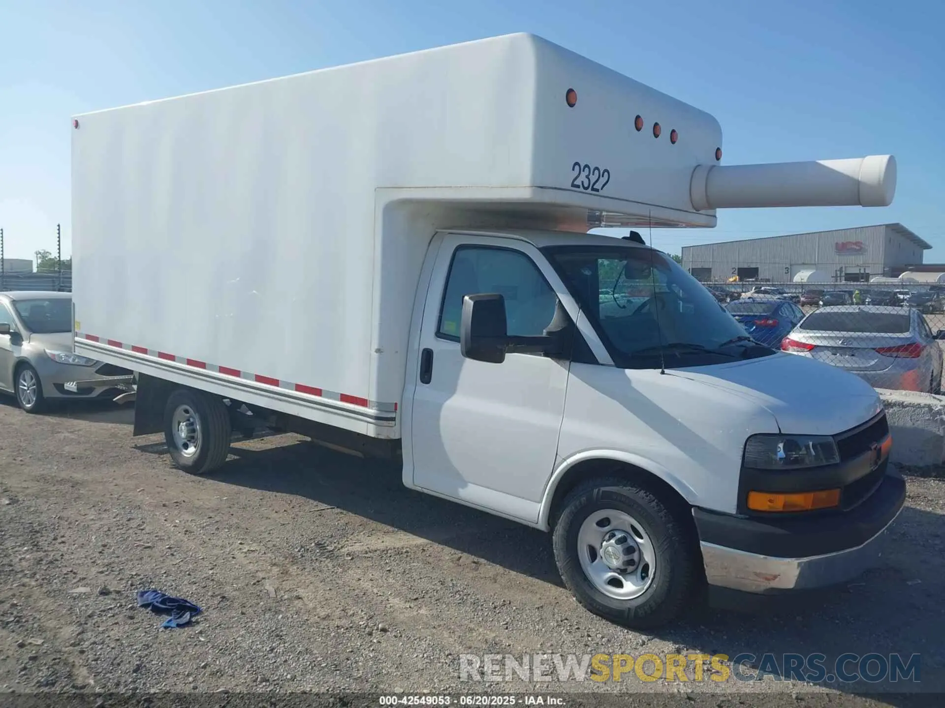 1 Фотография поврежденного автомобиля 1GB0GSF78P1110024 CHEVROLET EXPRESS CUTAWAY 2023