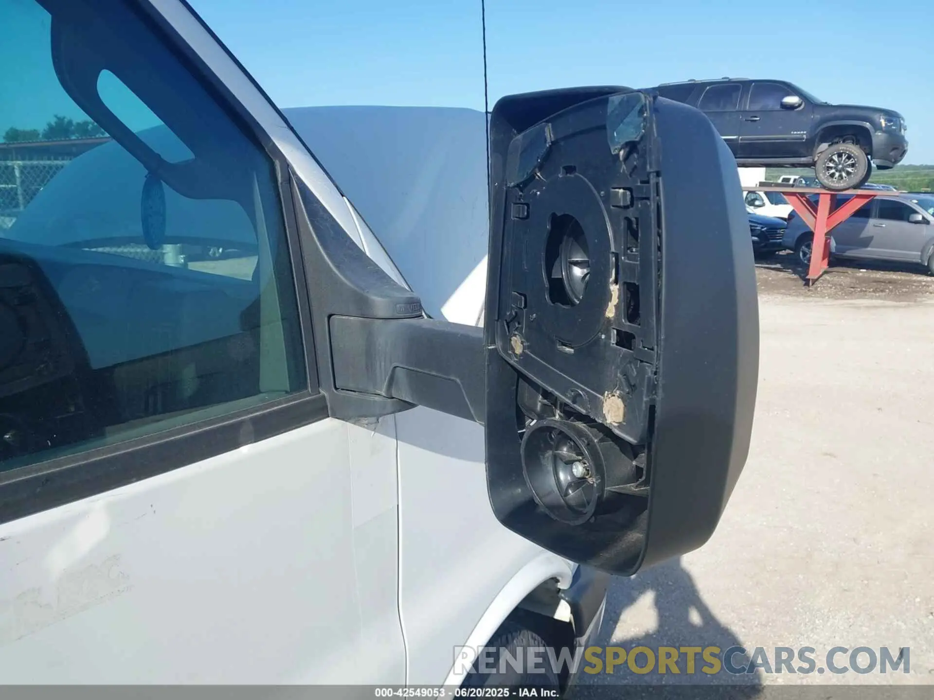 12 Фотография поврежденного автомобиля 1GB0GSF78P1110024 CHEVROLET EXPRESS CUTAWAY 2023