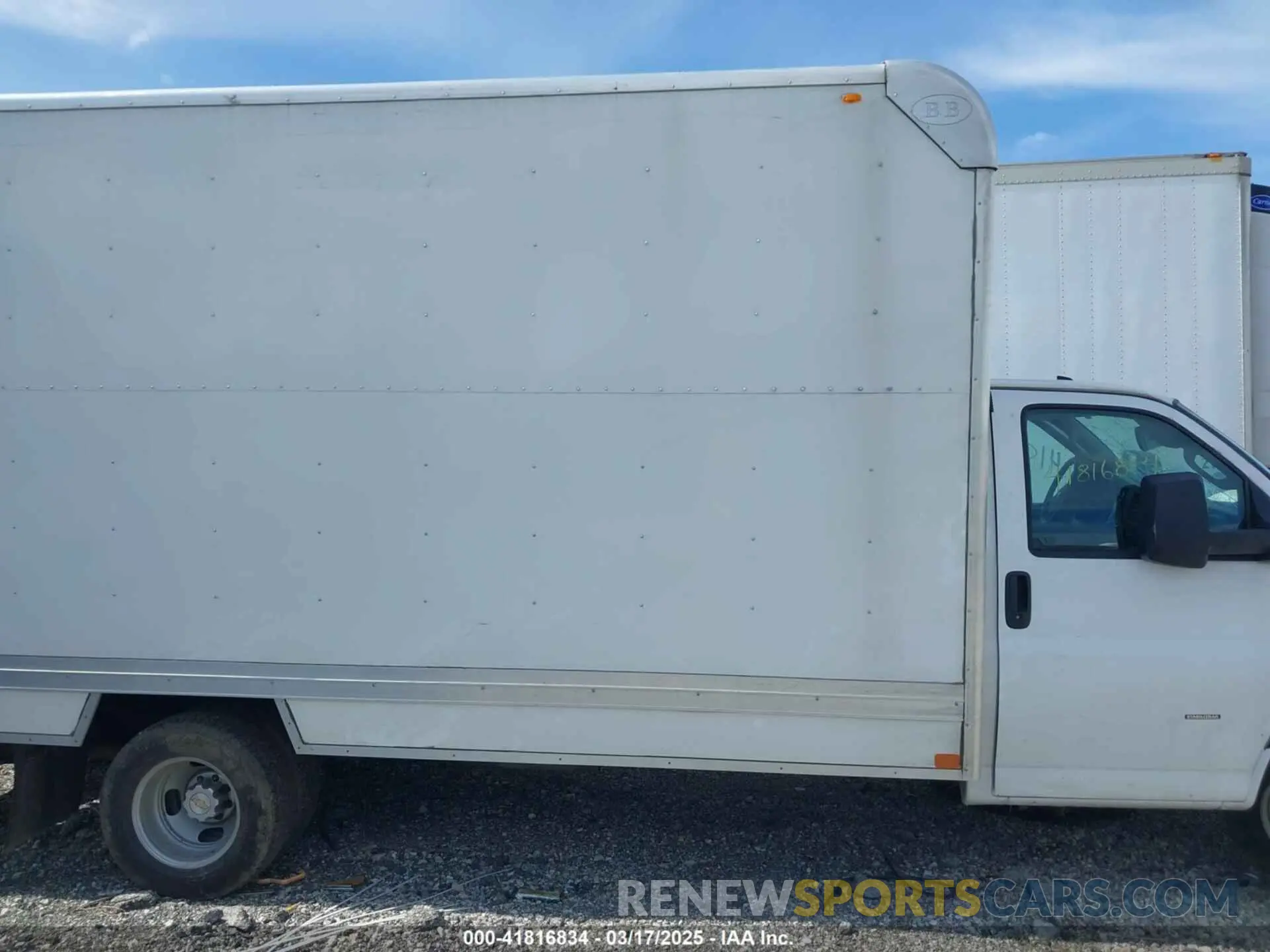 12 Фотография поврежденного автомобиля 1HA3GTC79RN004479 CHEVROLET EXPRESS CUTAWAY 2024