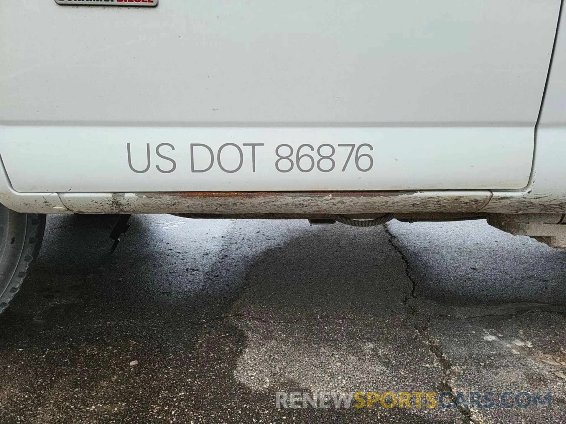 31 Photograph of a damaged car 1GCWGAF17K1220857 CHEVROLET EXPRESS G2500 2019