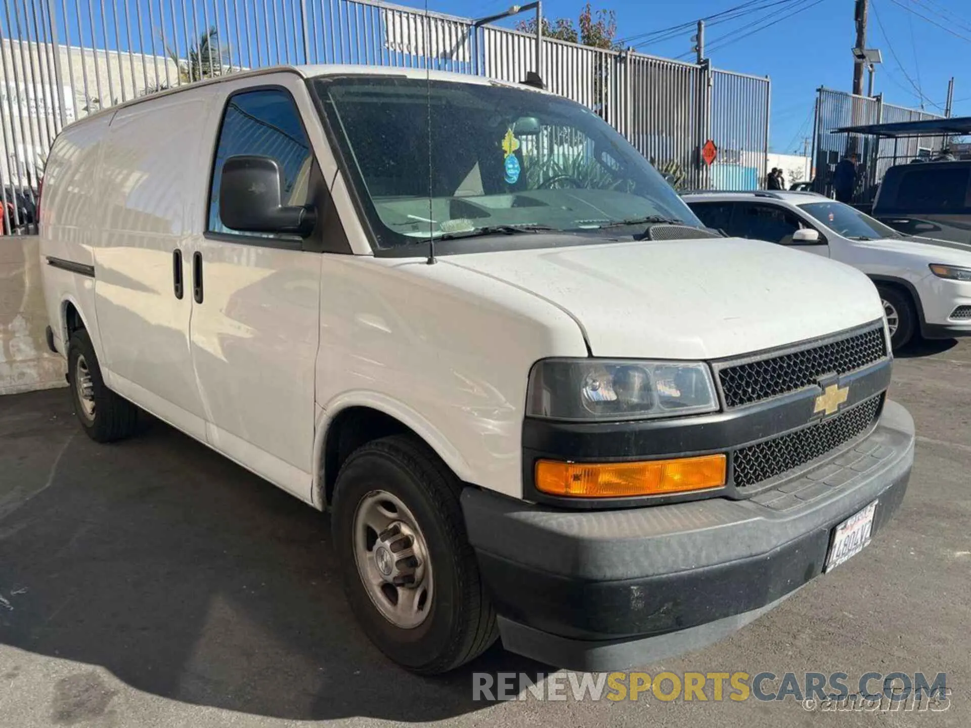 5 Photograph of a damaged car 1GCWGAFG2K1328307 CHEVROLET EXPRESS G2500 2019