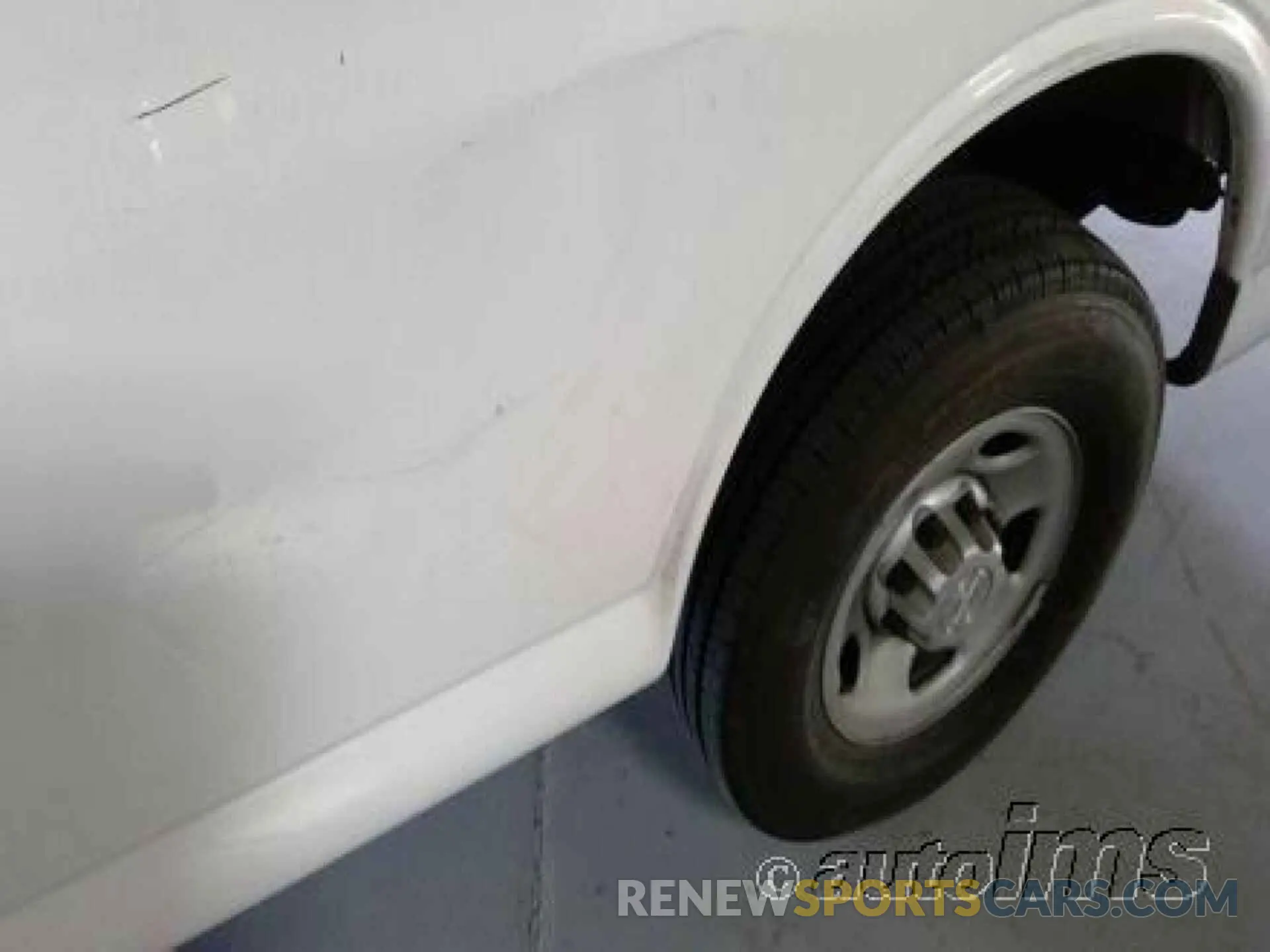 8 Photograph of a damaged car 1GCWGAFG2K1328307 CHEVROLET EXPRESS G2500 2019