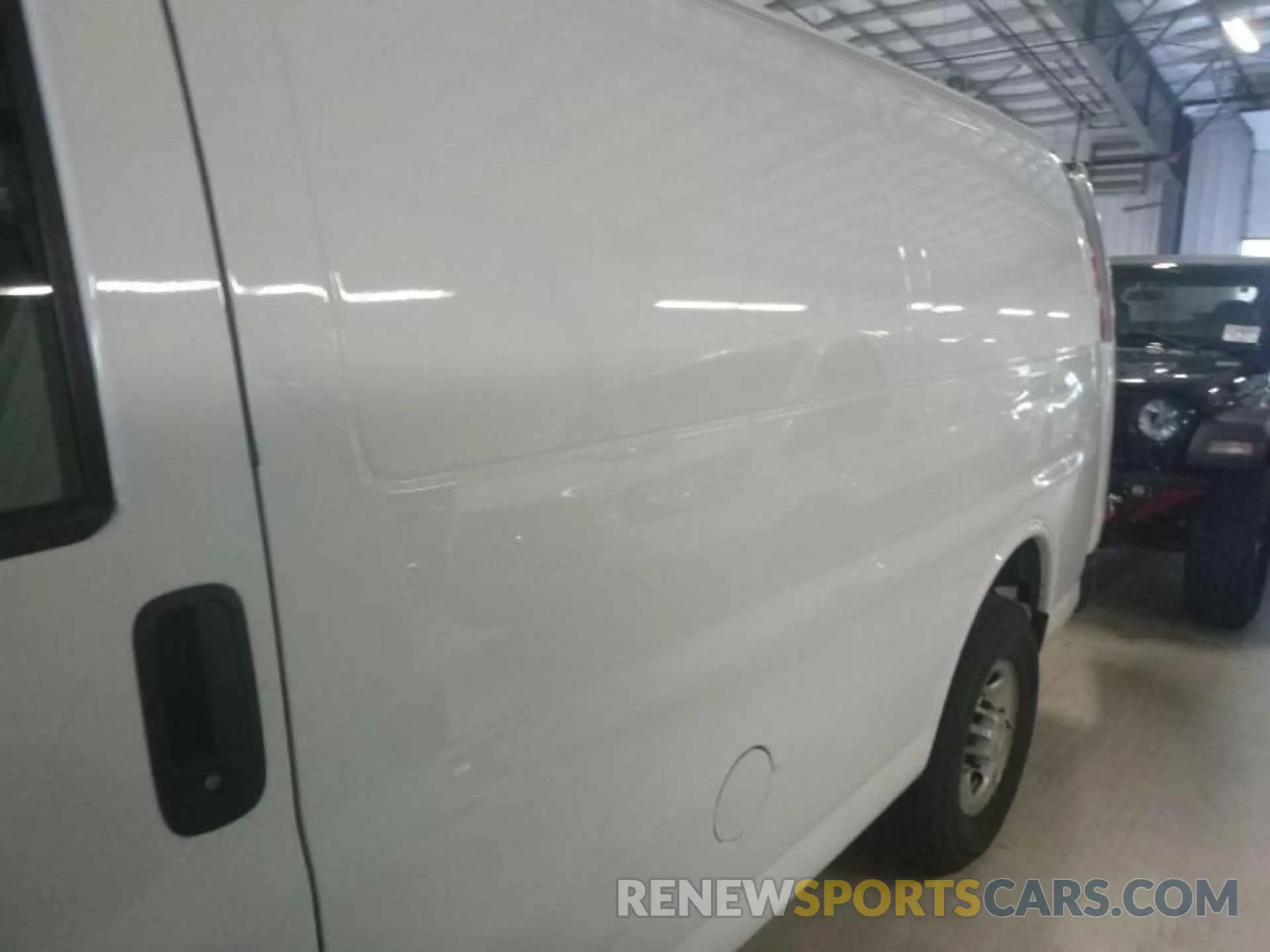 6 Photograph of a damaged car 1GCWGAFG2K1328310 CHEVROLET EXPRESS G2500 2019