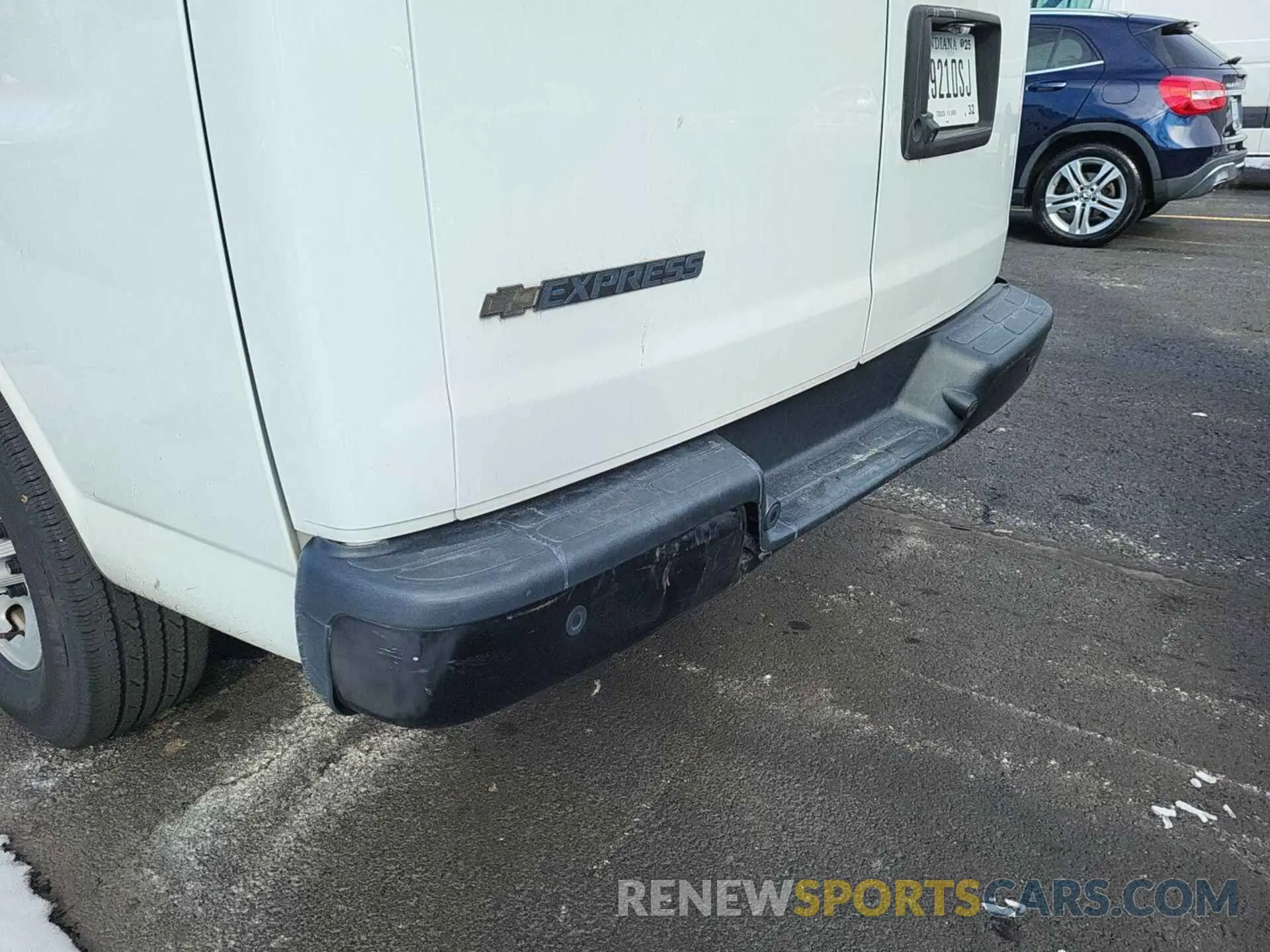 1 Фотография поврежденного автомобиля 1GCWGAFG7K1328397 CHEVROLET EXPRESS G2500 2019