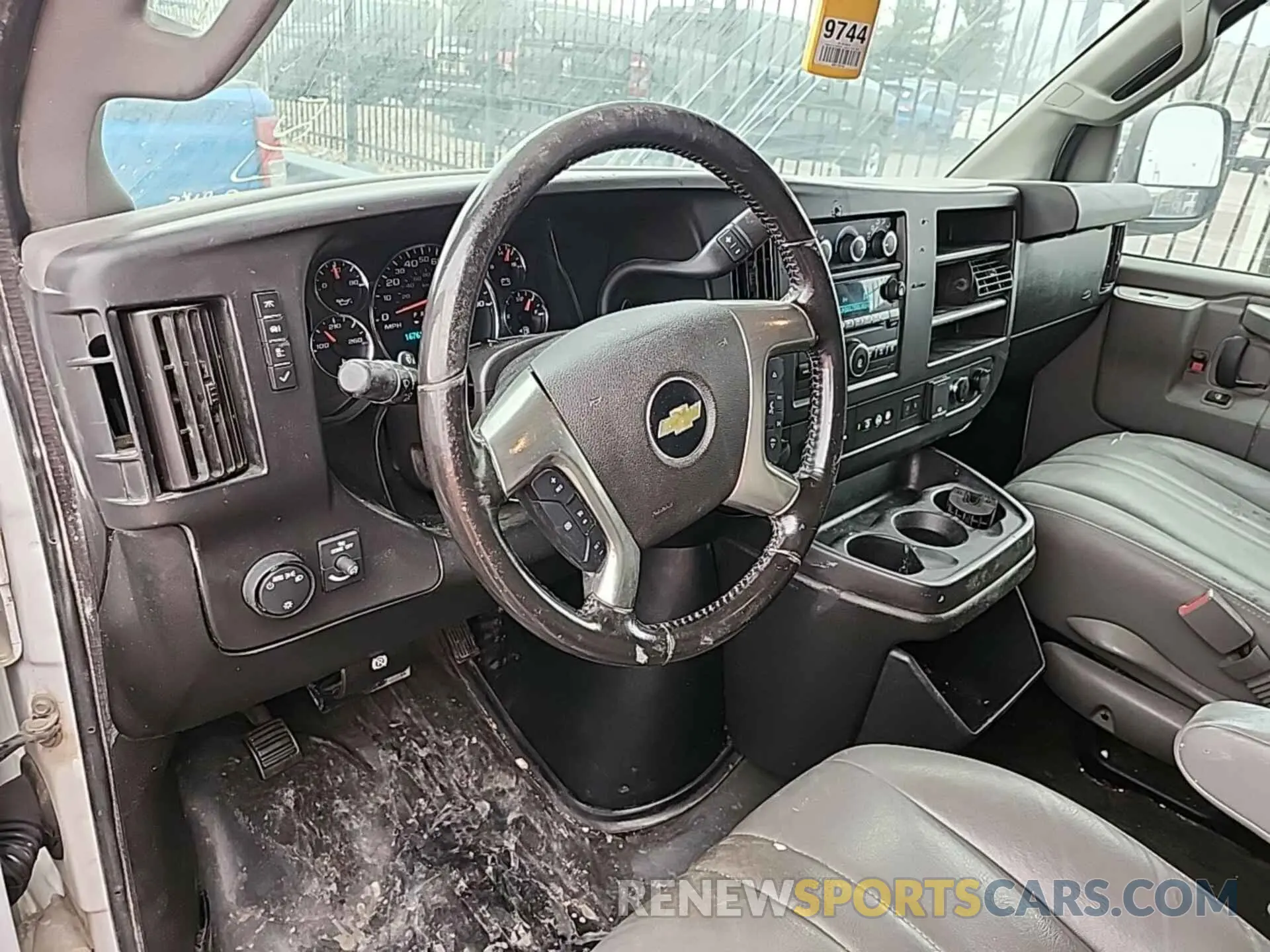 20 Фотография поврежденного автомобиля 1GCWGAFG9K1337974 CHEVROLET EXPRESS G2500 2019