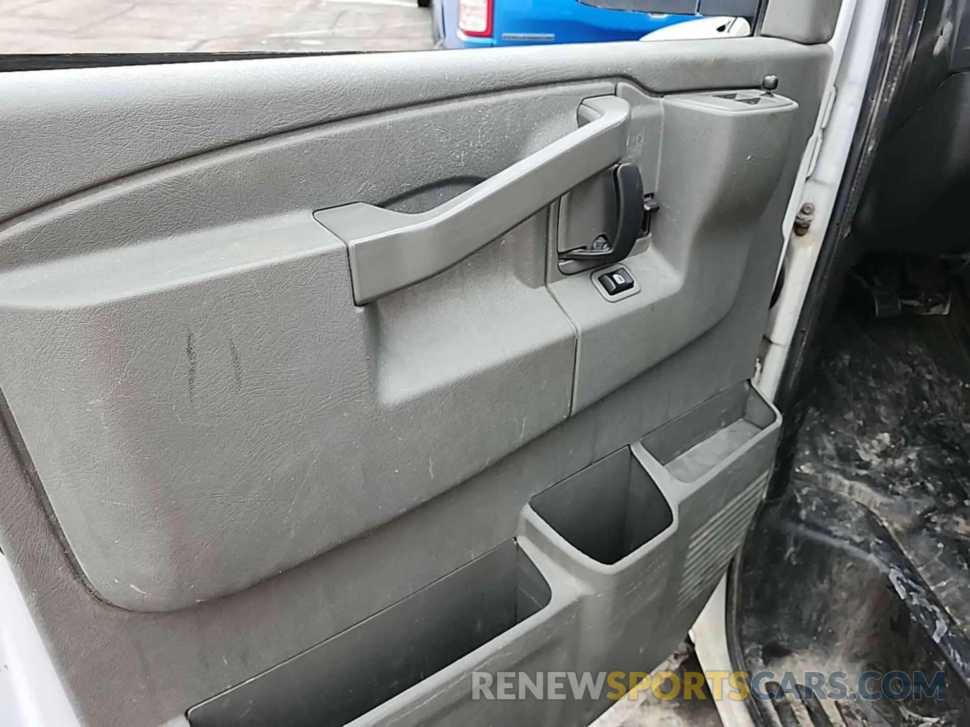 27 Фотография поврежденного автомобиля 1GCWGAFG9K1337974 CHEVROLET EXPRESS G2500 2019