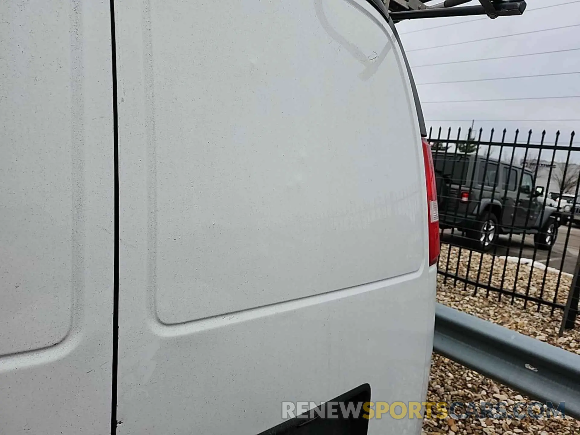 31 Фотография поврежденного автомобиля 1GCWGAFG9K1337974 CHEVROLET EXPRESS G2500 2019