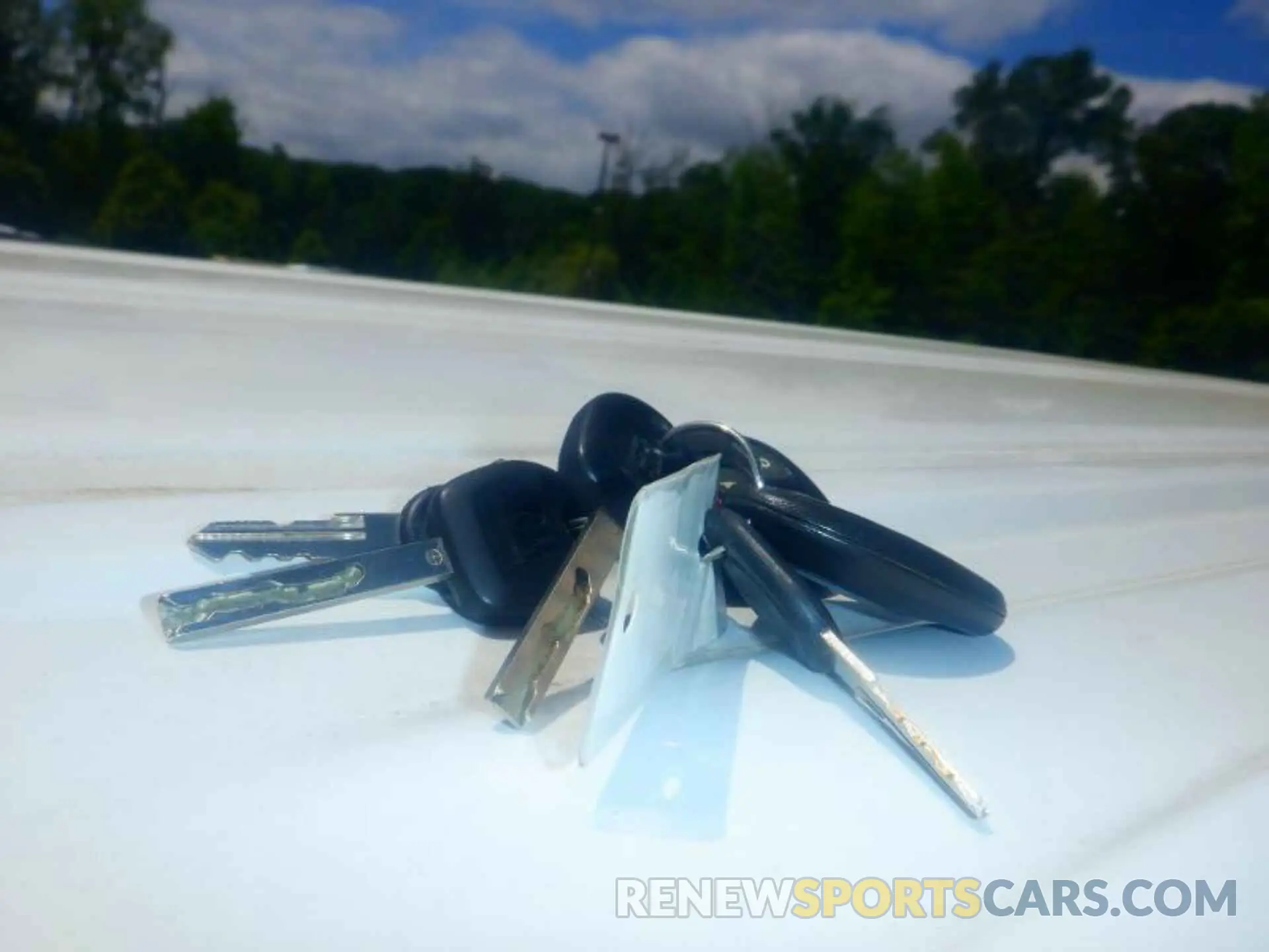 1 Photograph of a damaged car 1GCWGAFGXK1328300 CHEVROLET EXPRESS G2500 2019
