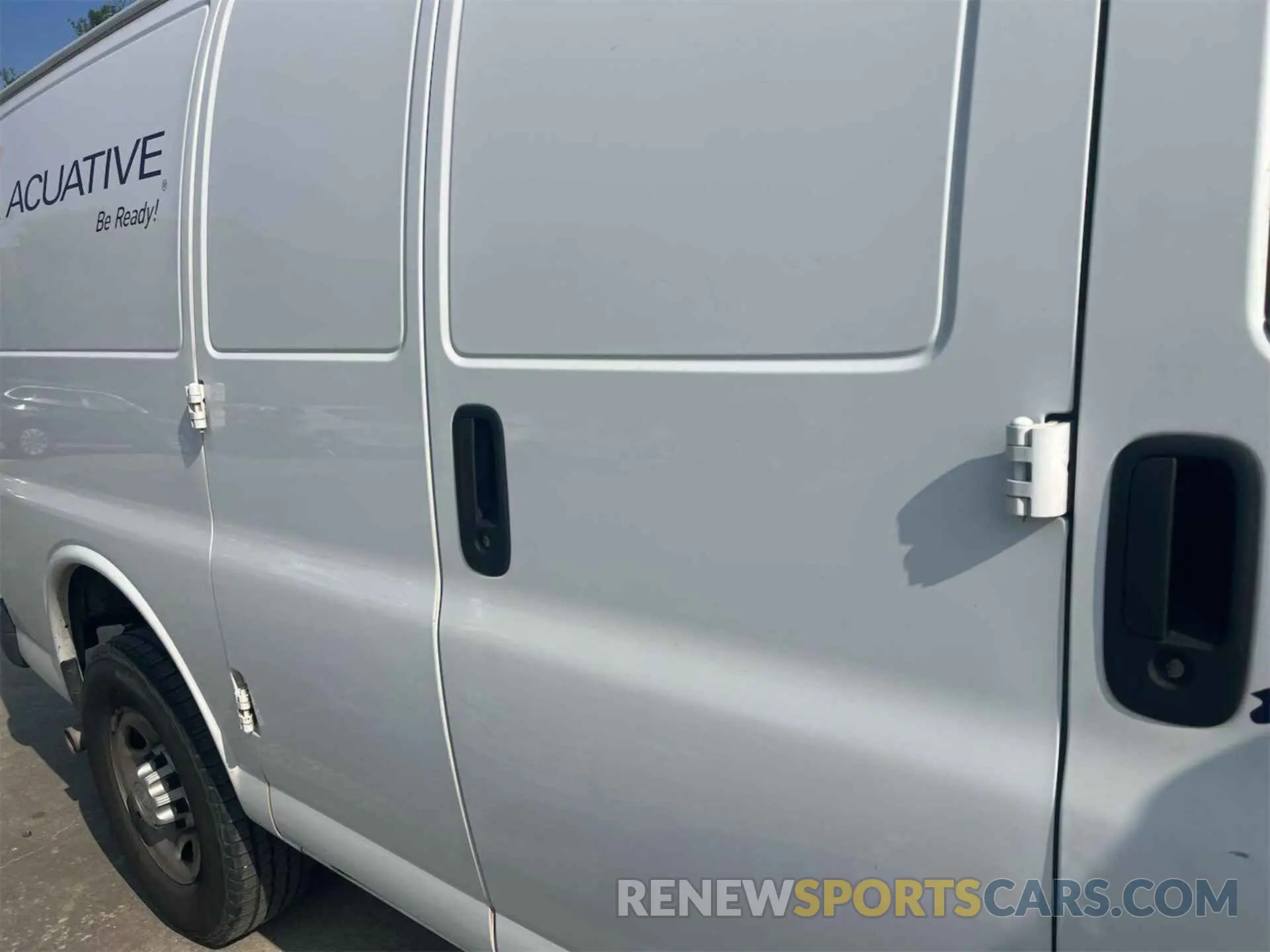 15 Photograph of a damaged car 1GCWGAFP5K1206122 CHEVROLET EXPRESS G2500 2019