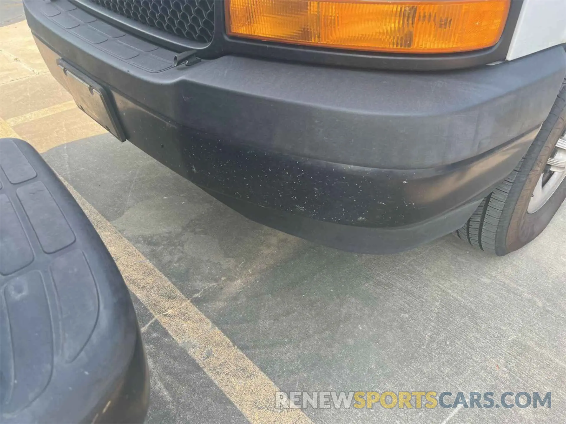 26 Photograph of a damaged car 1GCWGAFP5K1206122 CHEVROLET EXPRESS G2500 2019