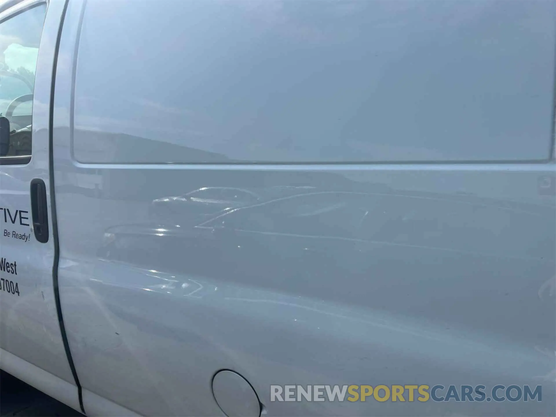 29 Photograph of a damaged car 1GCWGAFP5K1206122 CHEVROLET EXPRESS G2500 2019