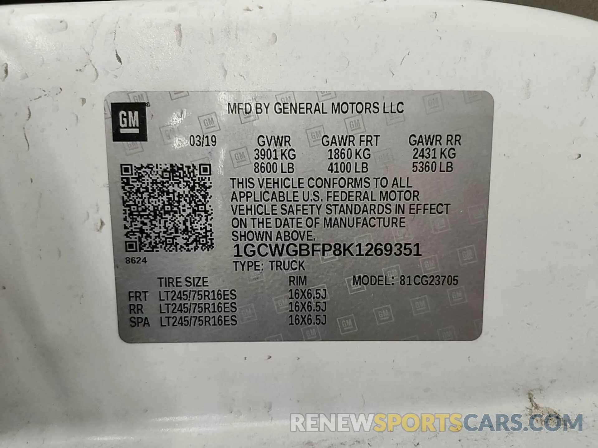 25 Photograph of a damaged car 1GCWGBFP8K1269351 CHEVROLET EXPRESS G2500 2019