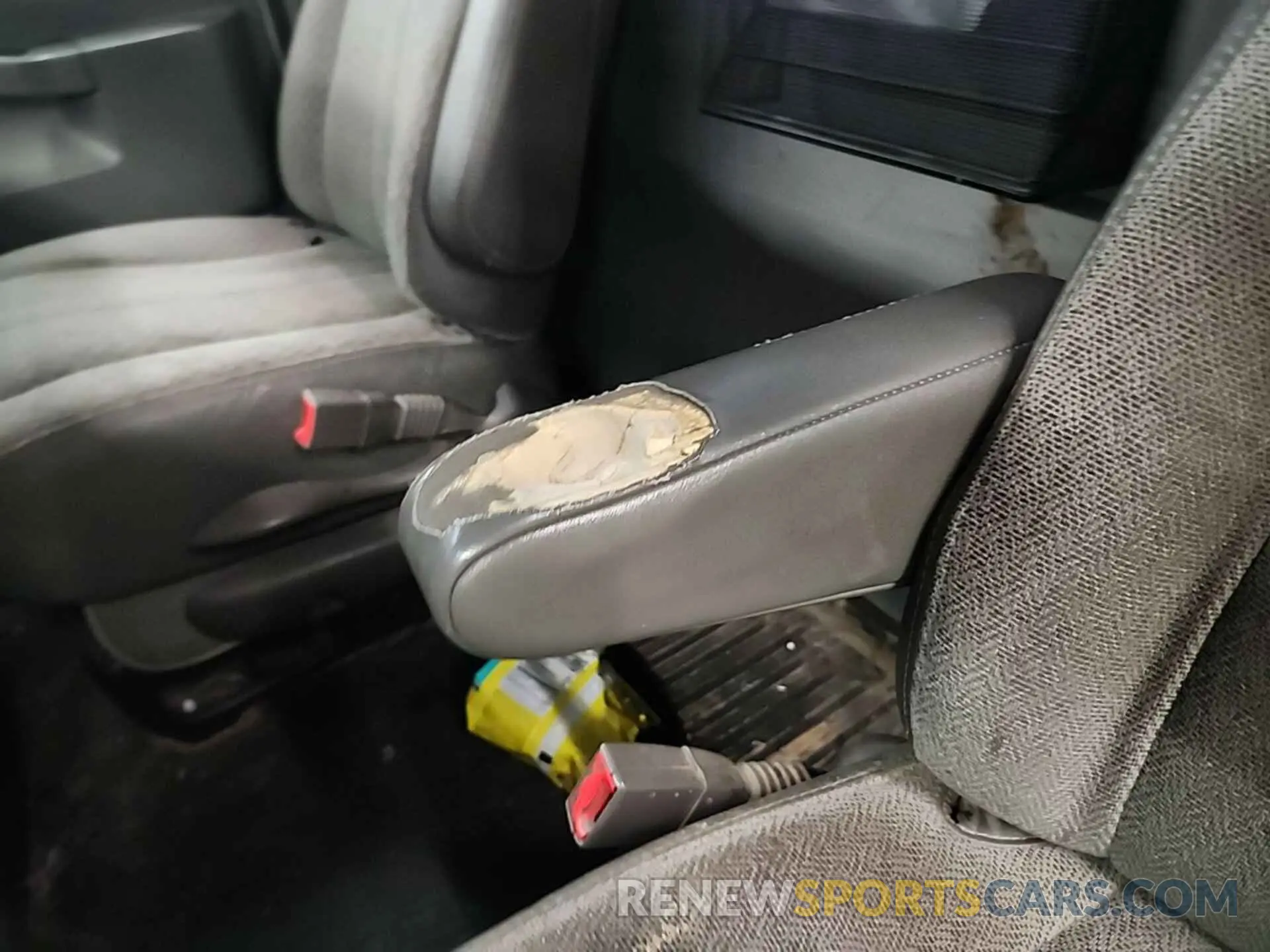 6 Photograph of a damaged car 1GCWGBFP8K1269351 CHEVROLET EXPRESS G2500 2019