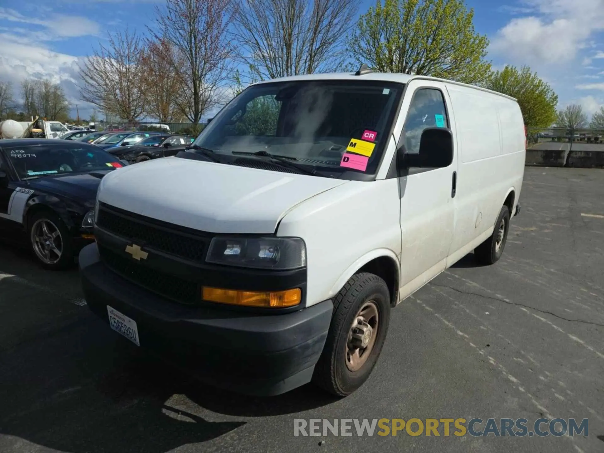19 Photograph of a damaged car 1GCWGAFG6L1252964 CHEVROLET EXPRESS G2500 2020