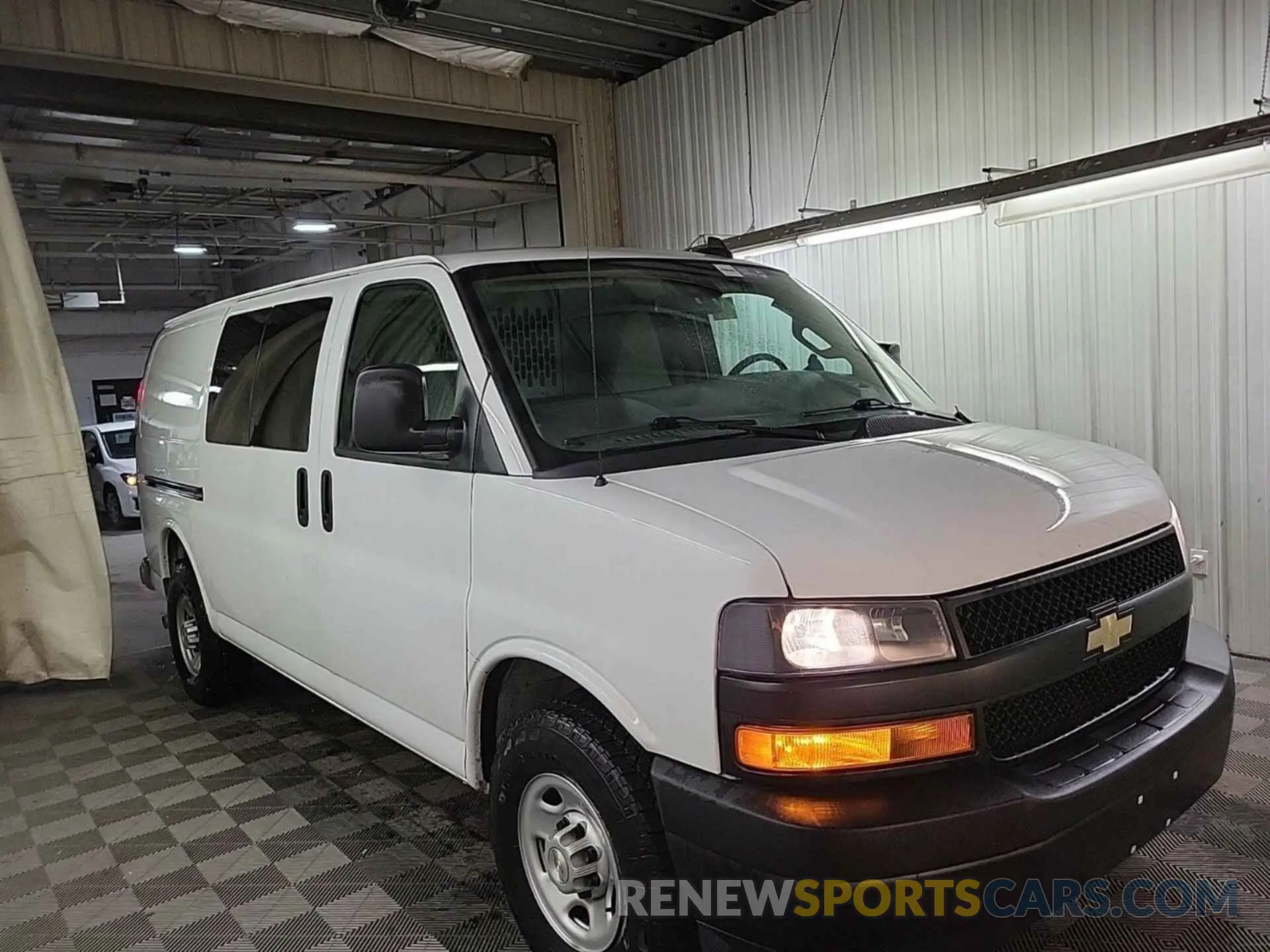 16 Фотография поврежденного автомобиля 1GCWGAFP4M1310913 CHEVROLET EXPRESS G2500 2021