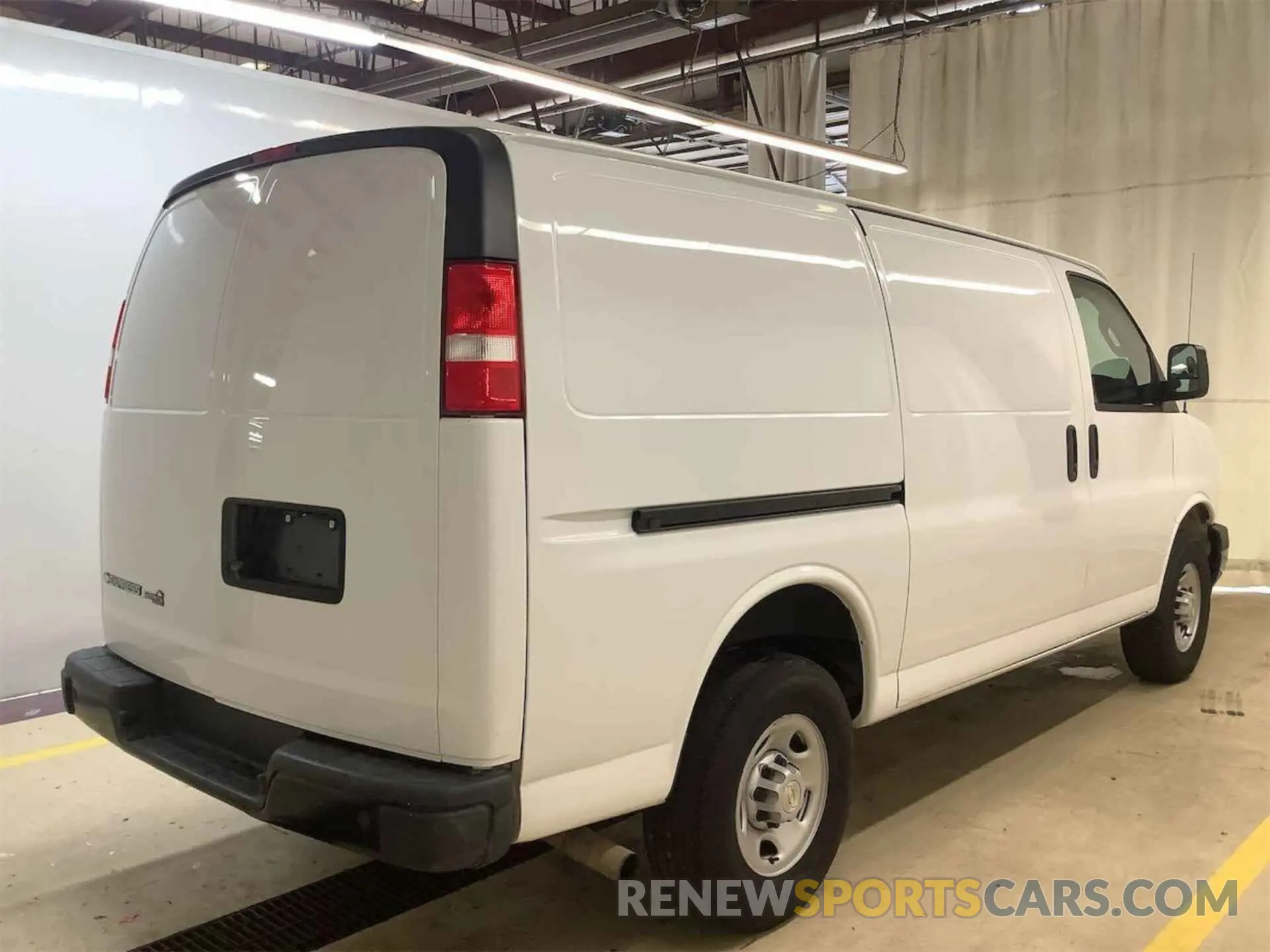 9 Photograph of a damaged car 1GCWGAFP3N1259311 CHEVROLET EXPRESS G2500 2022