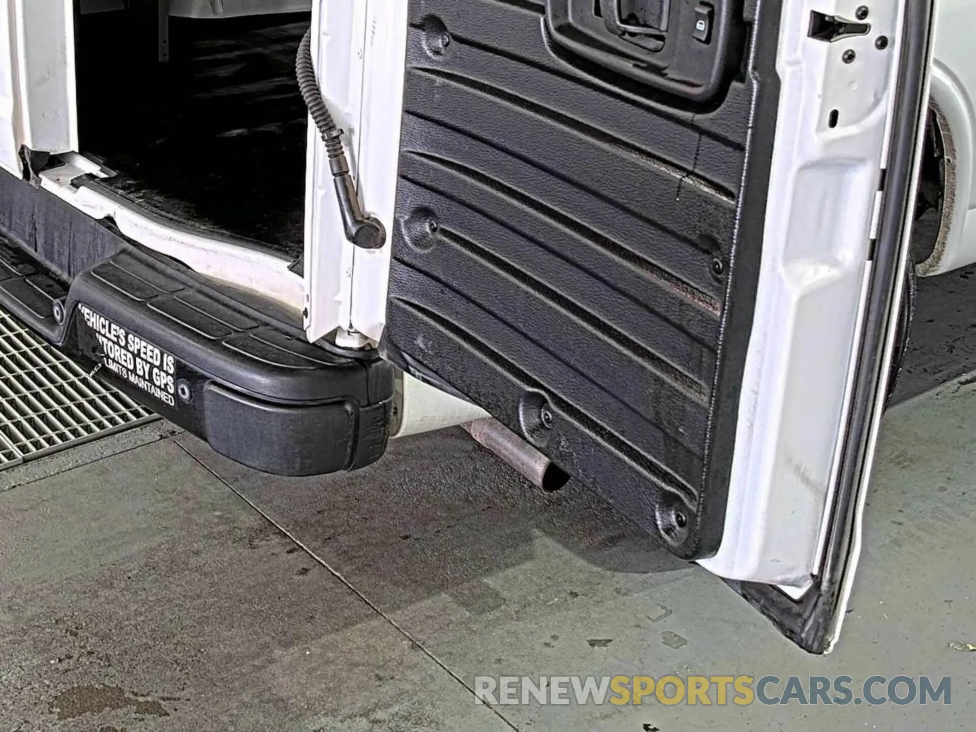 17 Photograph of a damaged car 1GCWGAFP6N1271209 CHEVROLET EXPRESS G2500 2022