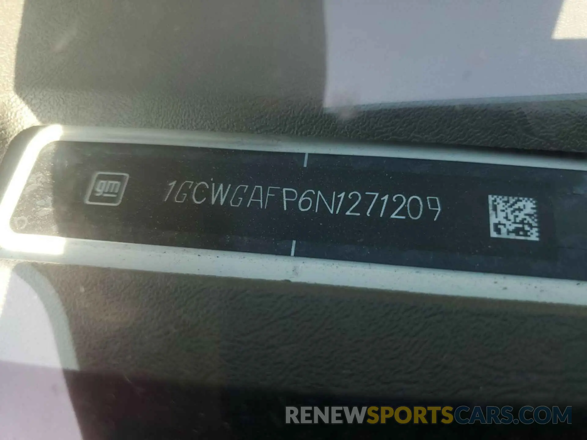 26 Photograph of a damaged car 1GCWGAFP6N1271209 CHEVROLET EXPRESS G2500 2022