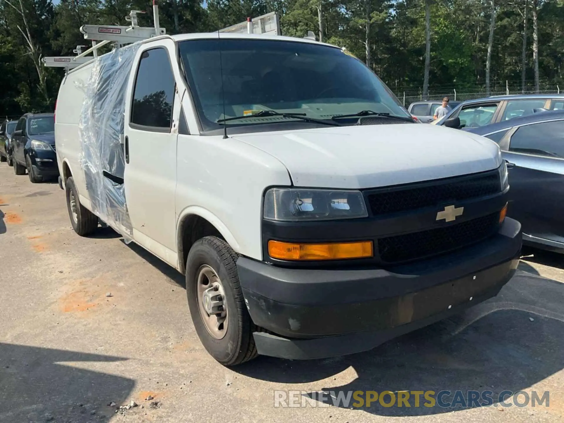 19 Photograph of a damaged car 1GCWGBF79N1178660 CHEVROLET EXPRESS G2500 2022