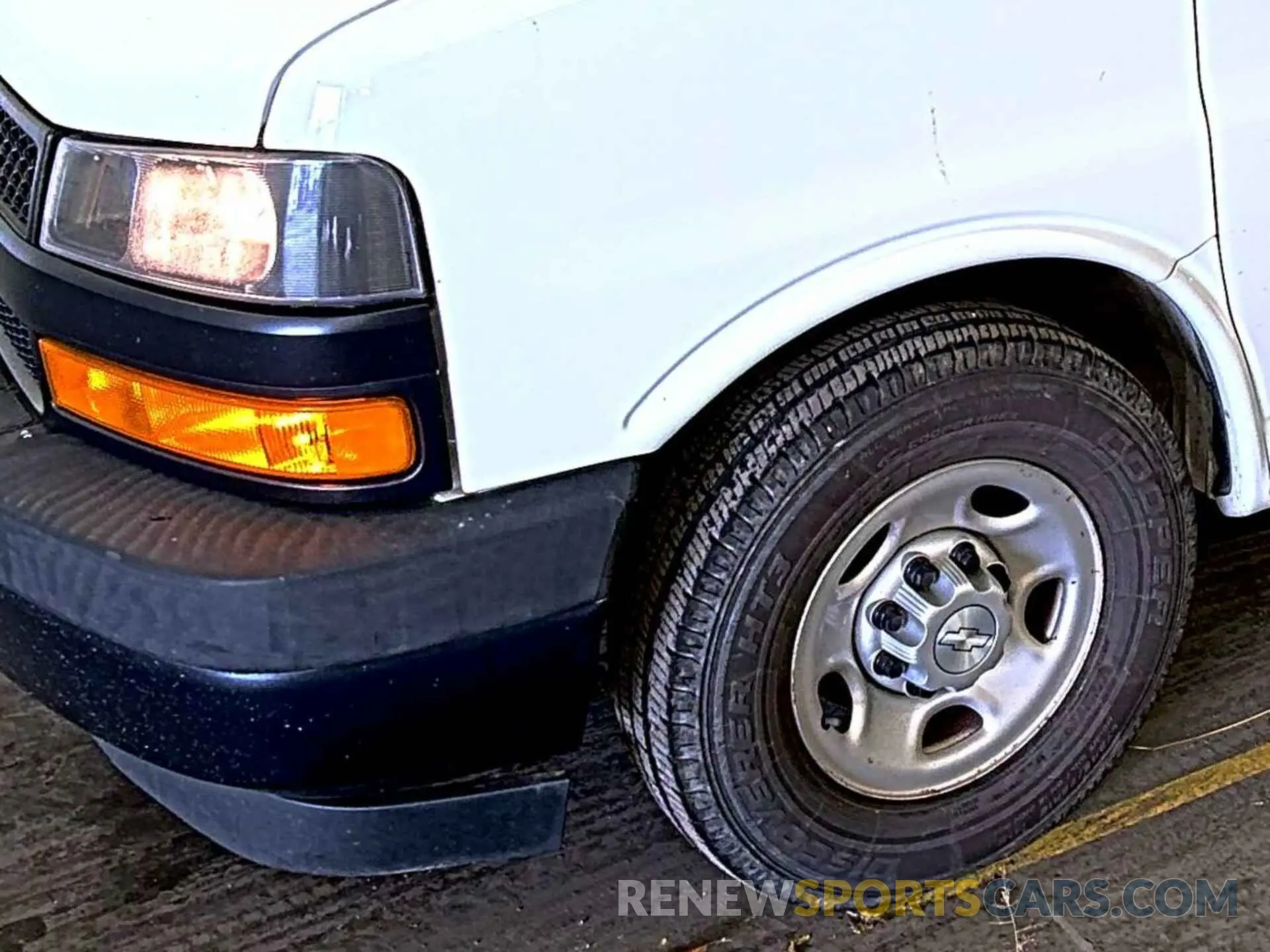 20 Photograph of a damaged car 1GB0GRFG2K1364118 CHEVROLET EXPRESS G3500 2019