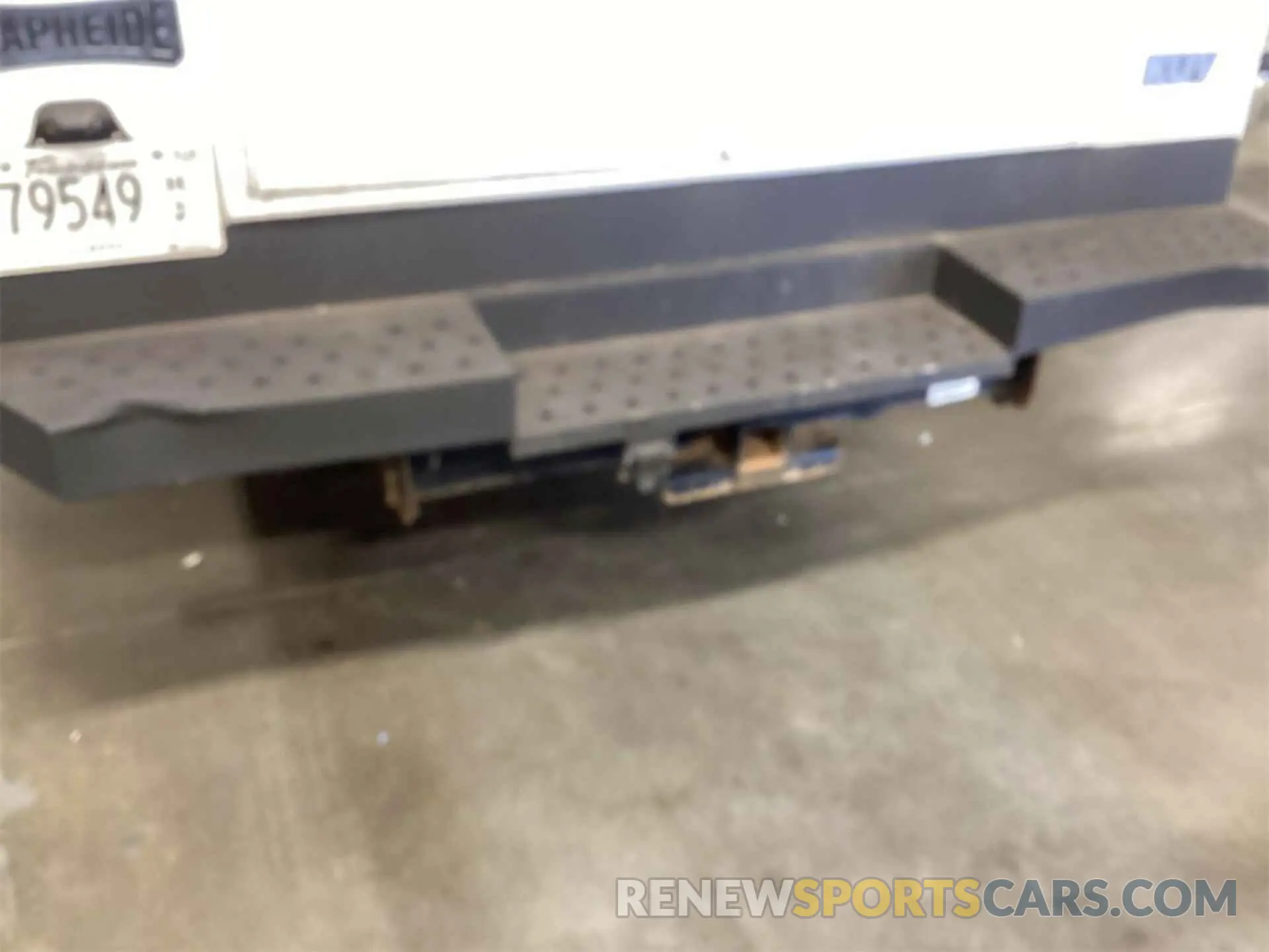 6 Photograph of a damaged car 1GB0GRFG2K1364118 CHEVROLET EXPRESS G3500 2019