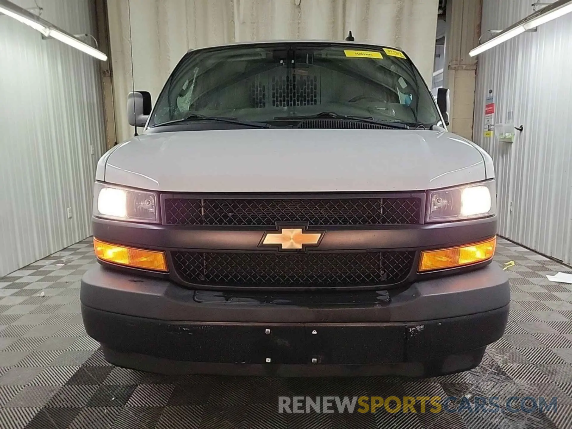 30 Photograph of a damaged car 1GCZGGFP2K1329702 CHEVROLET EXPRESS G3500 2019