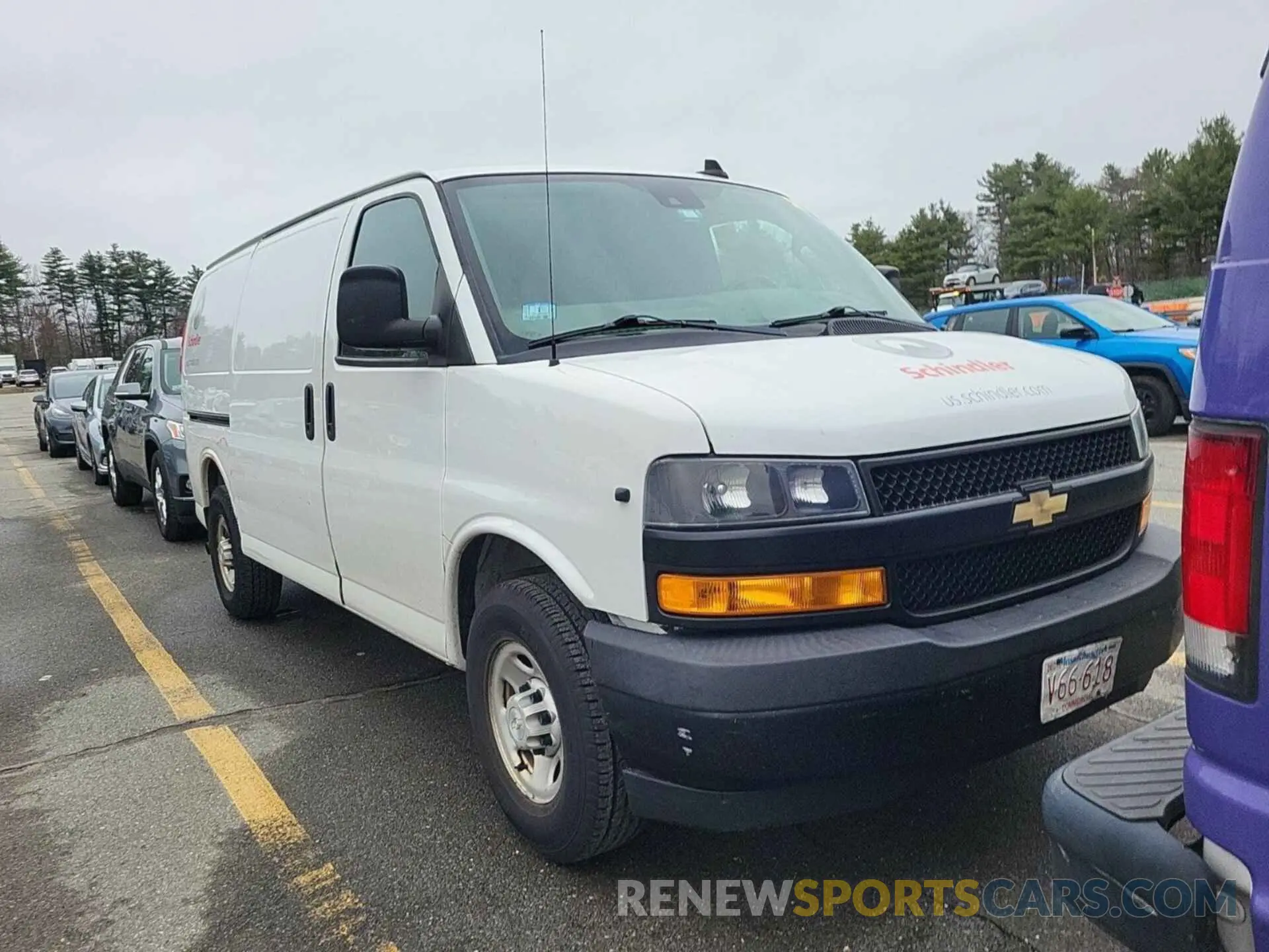 5 Photograph of a damaged car 1GCZGGFP2K1329702 CHEVROLET EXPRESS G3500 2019