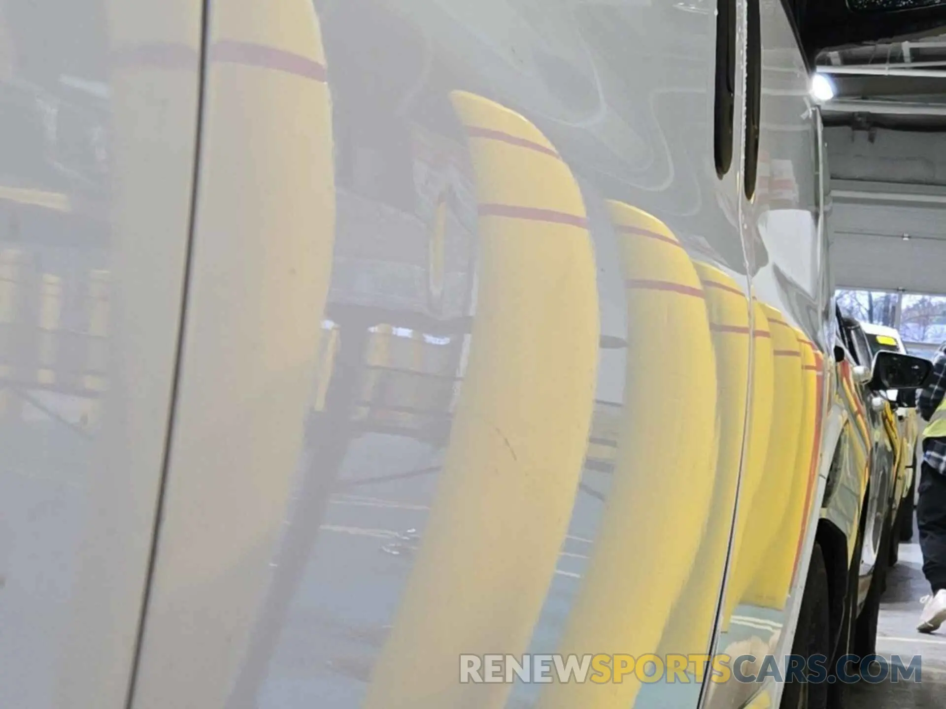 17 Photograph of a damaged car 1GCZGGFP8K1324939 CHEVROLET EXPRESS G3500 2019