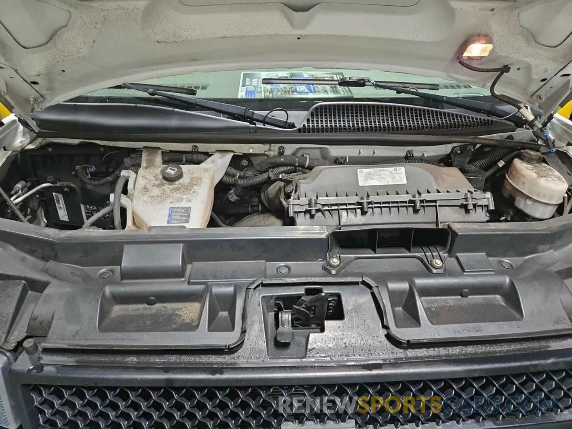 18 Photograph of a damaged car 1GCZGGFP8K1324939 CHEVROLET EXPRESS G3500 2019