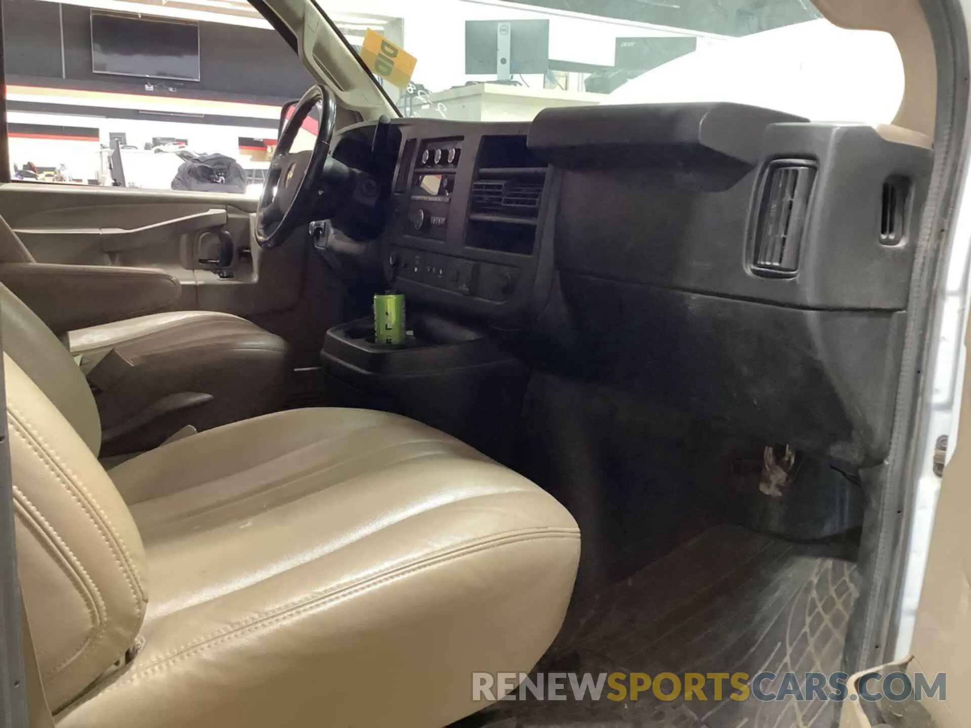 13 Photograph of a damaged car 1GCZGGFP5L1211290 CHEVROLET EXPRESS G3500 2020