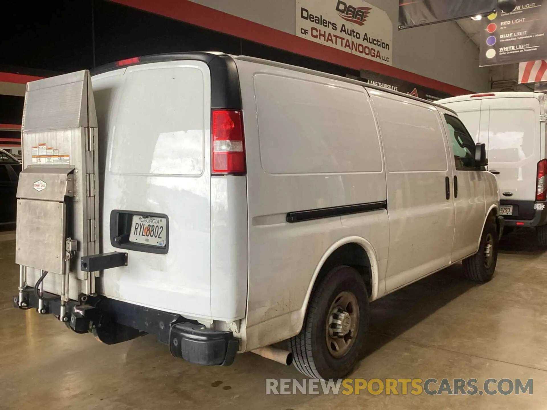 21 Photograph of a damaged car 1GCZGGFP5L1211290 CHEVROLET EXPRESS G3500 2020