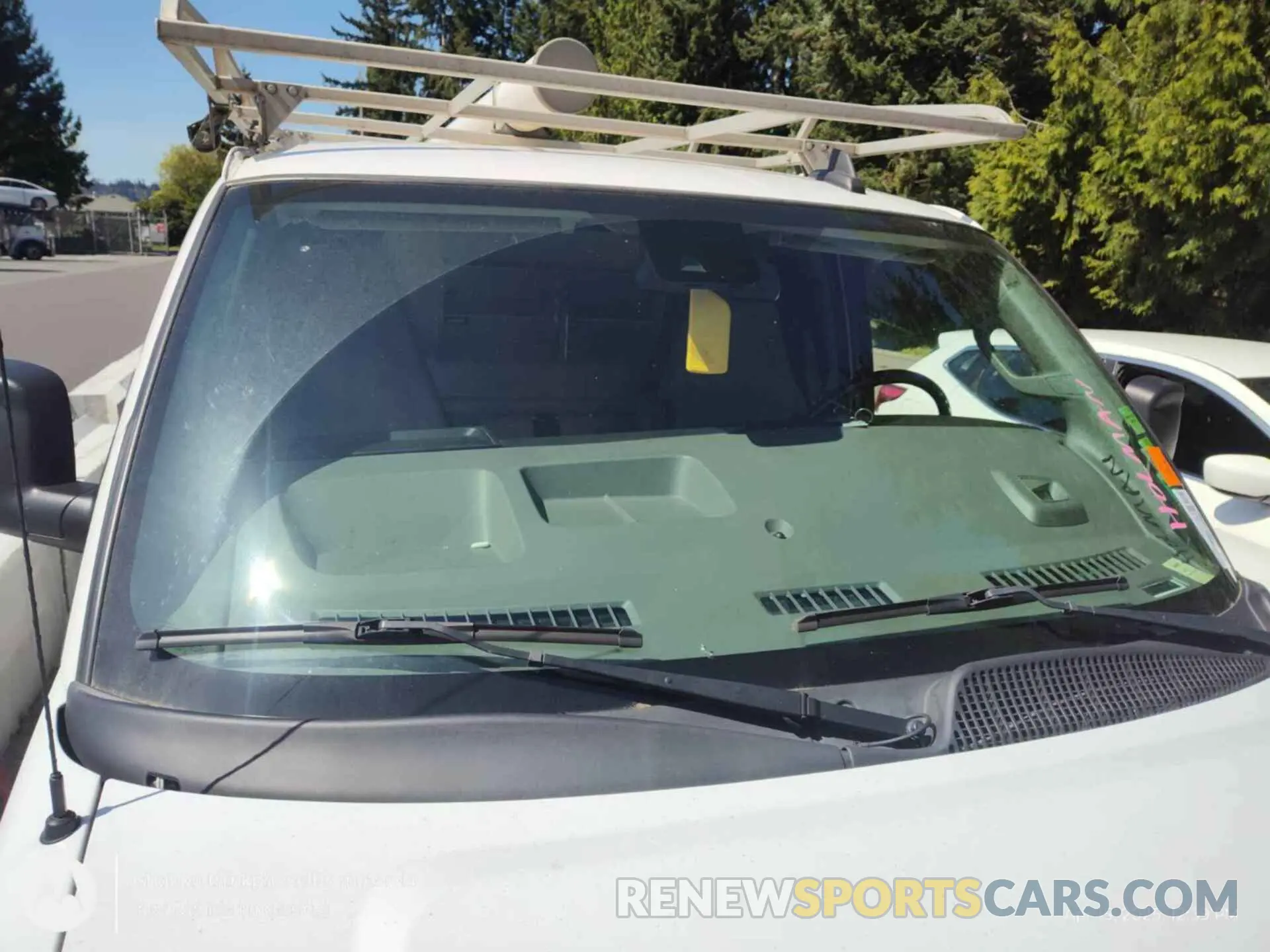3 Photograph of a damaged car 1GCZGGFP8L1248799 CHEVROLET EXPRESS G3500 2020